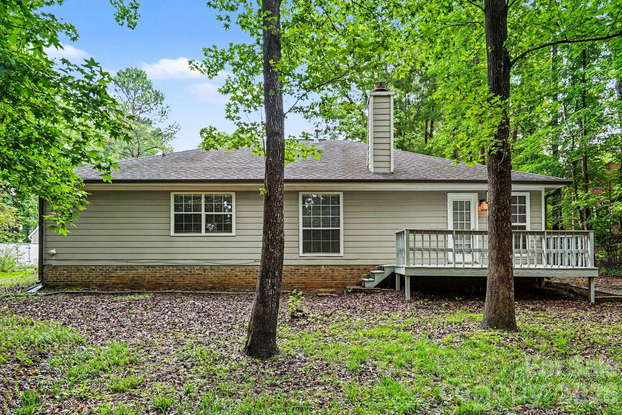 9001 Louvaine Drive — Charlotte