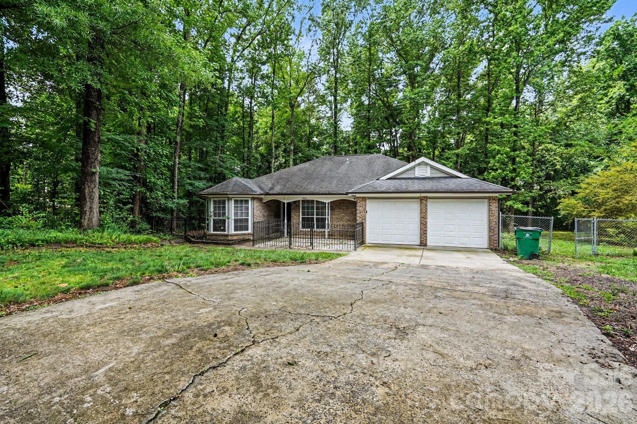 9001 Louvaine Drive — Charlotte