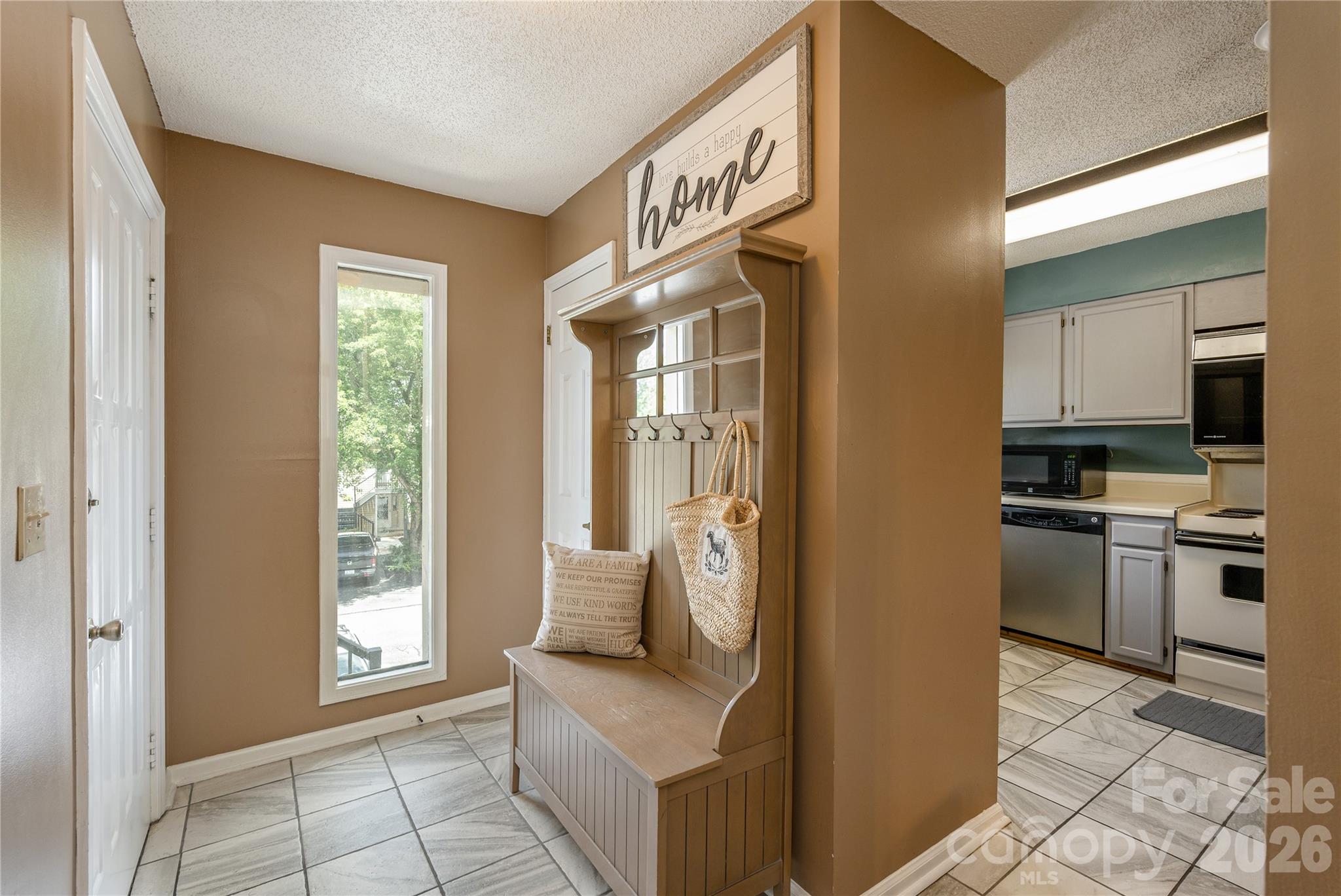 580 Britton Creek Drive — Hendersonville