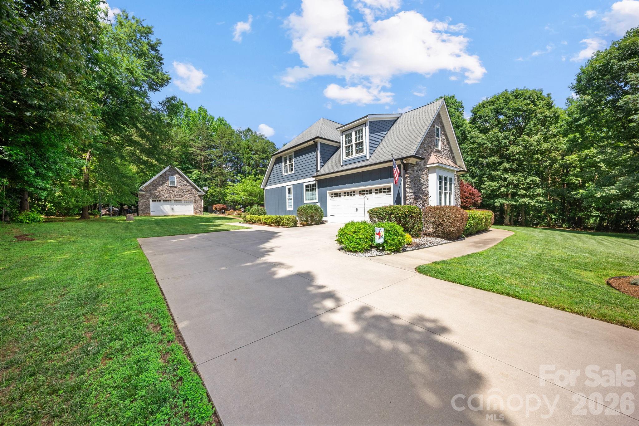 1311 Oak Grove Lane — Salisbury
