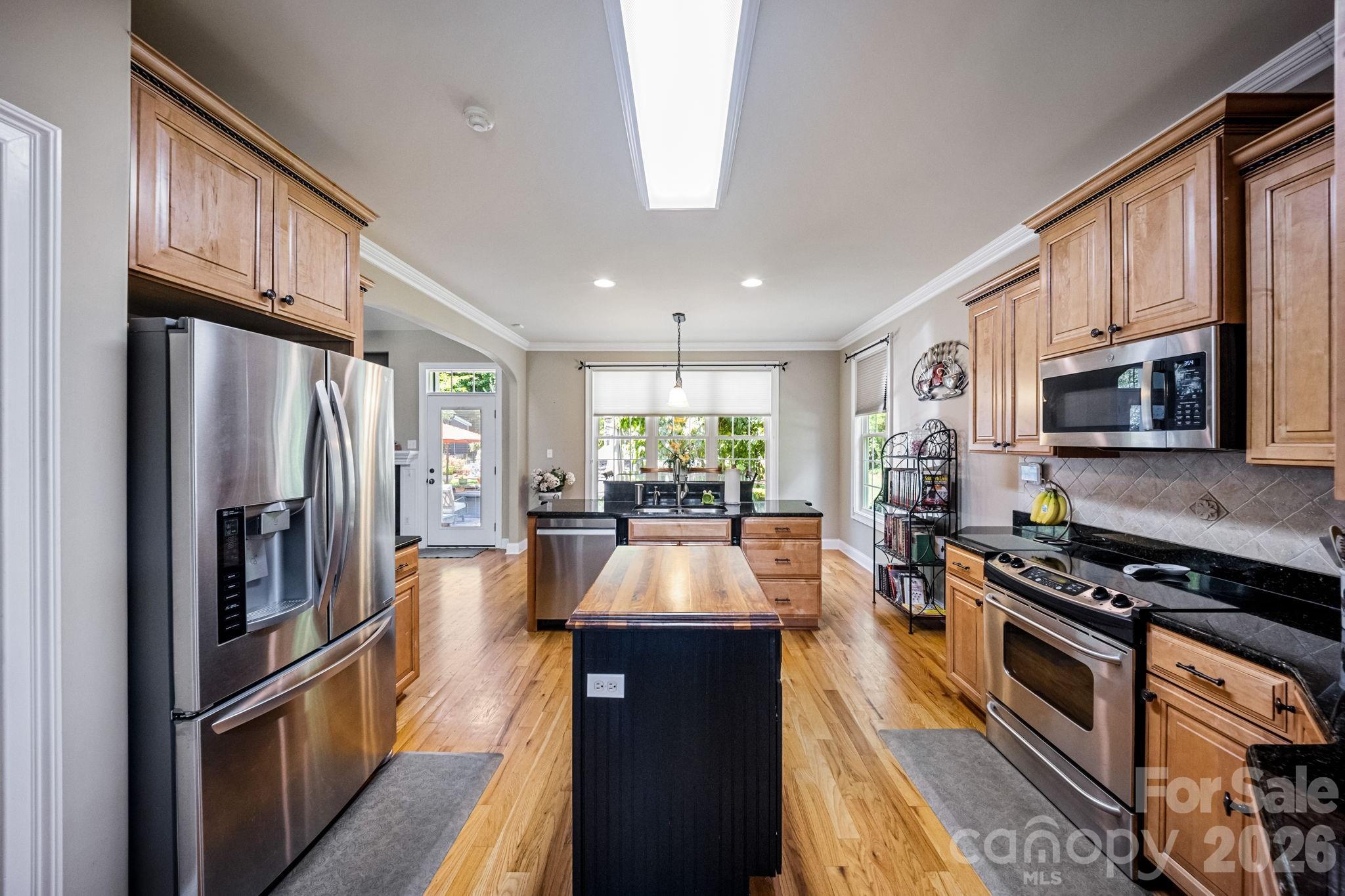 1311 Oak Grove Lane — Salisbury