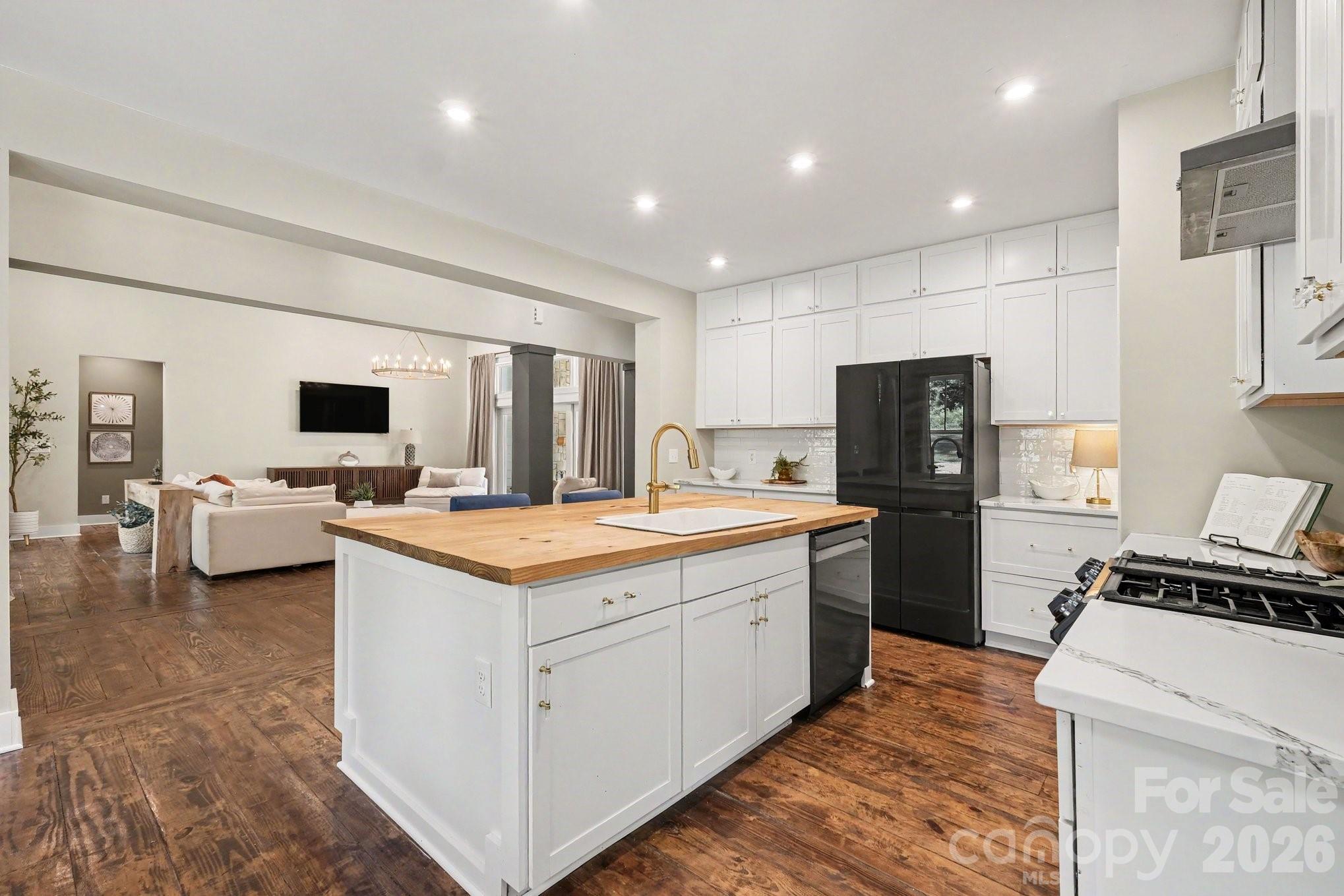 3401 Sherman Drive — Lancaster