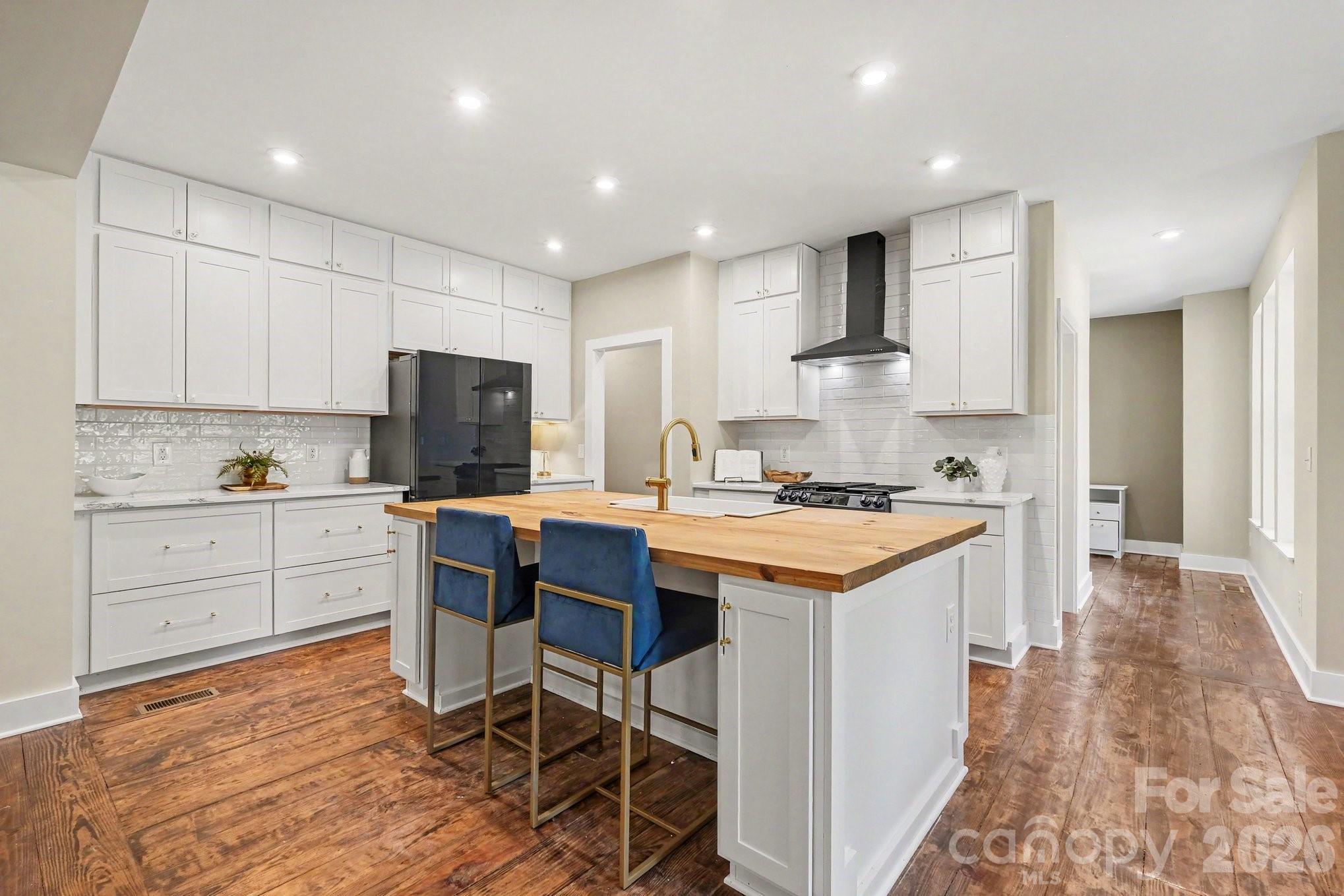3401 Sherman Drive — Lancaster