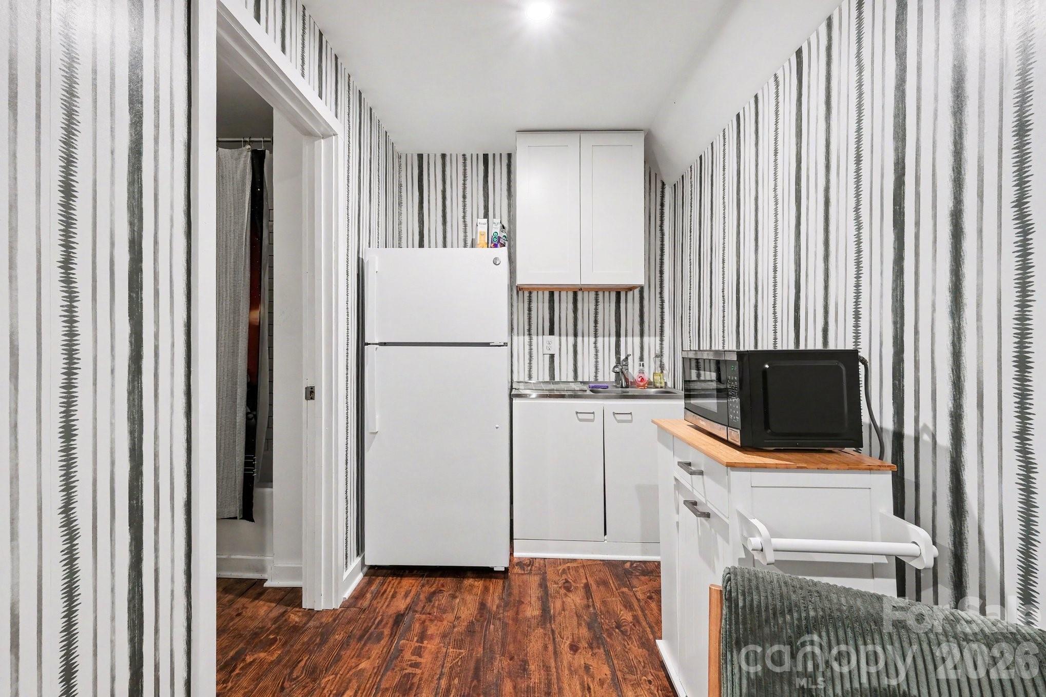 3401 Sherman Drive — Lancaster