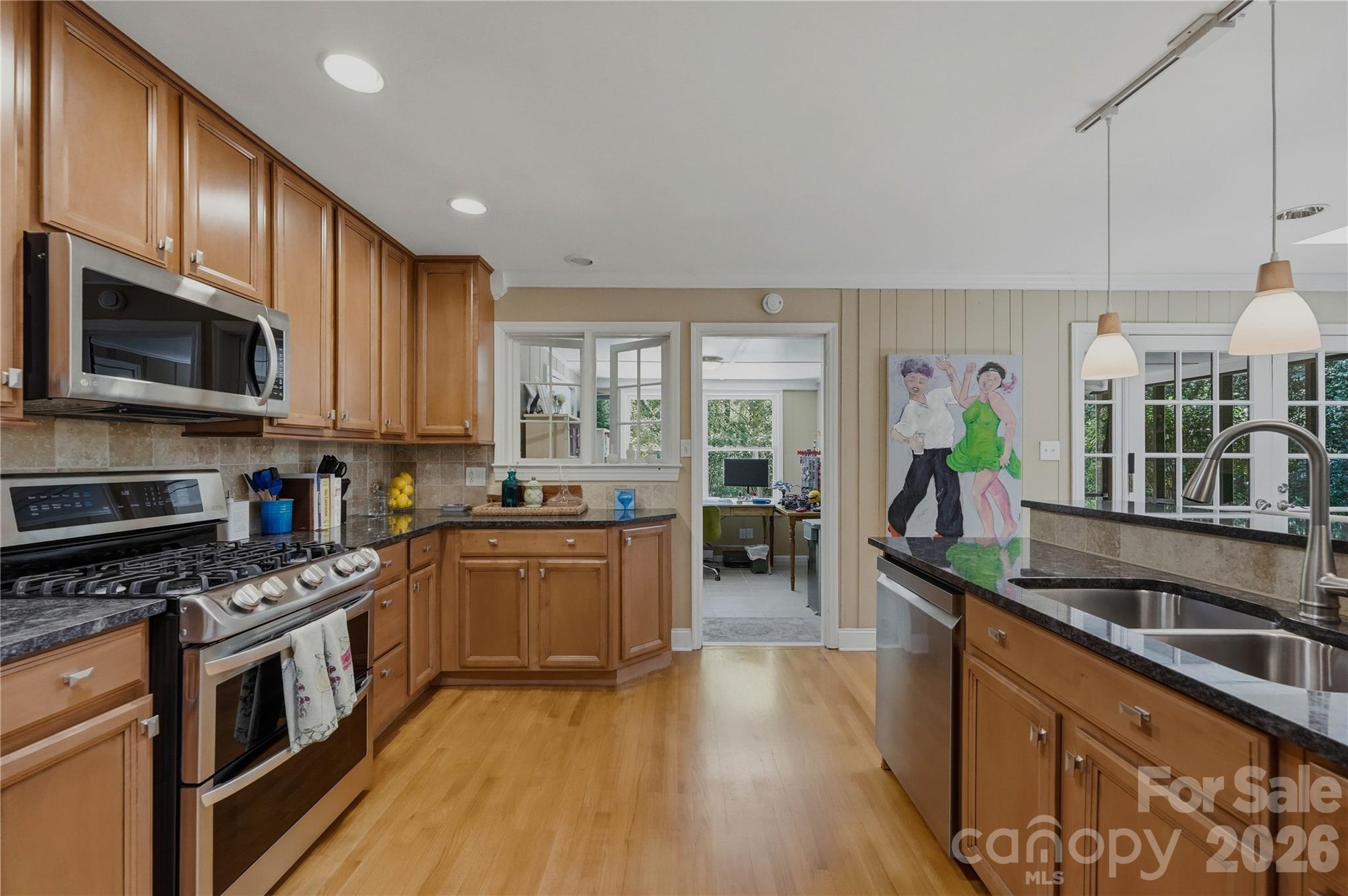 6014 Glenridge Road — Charlotte