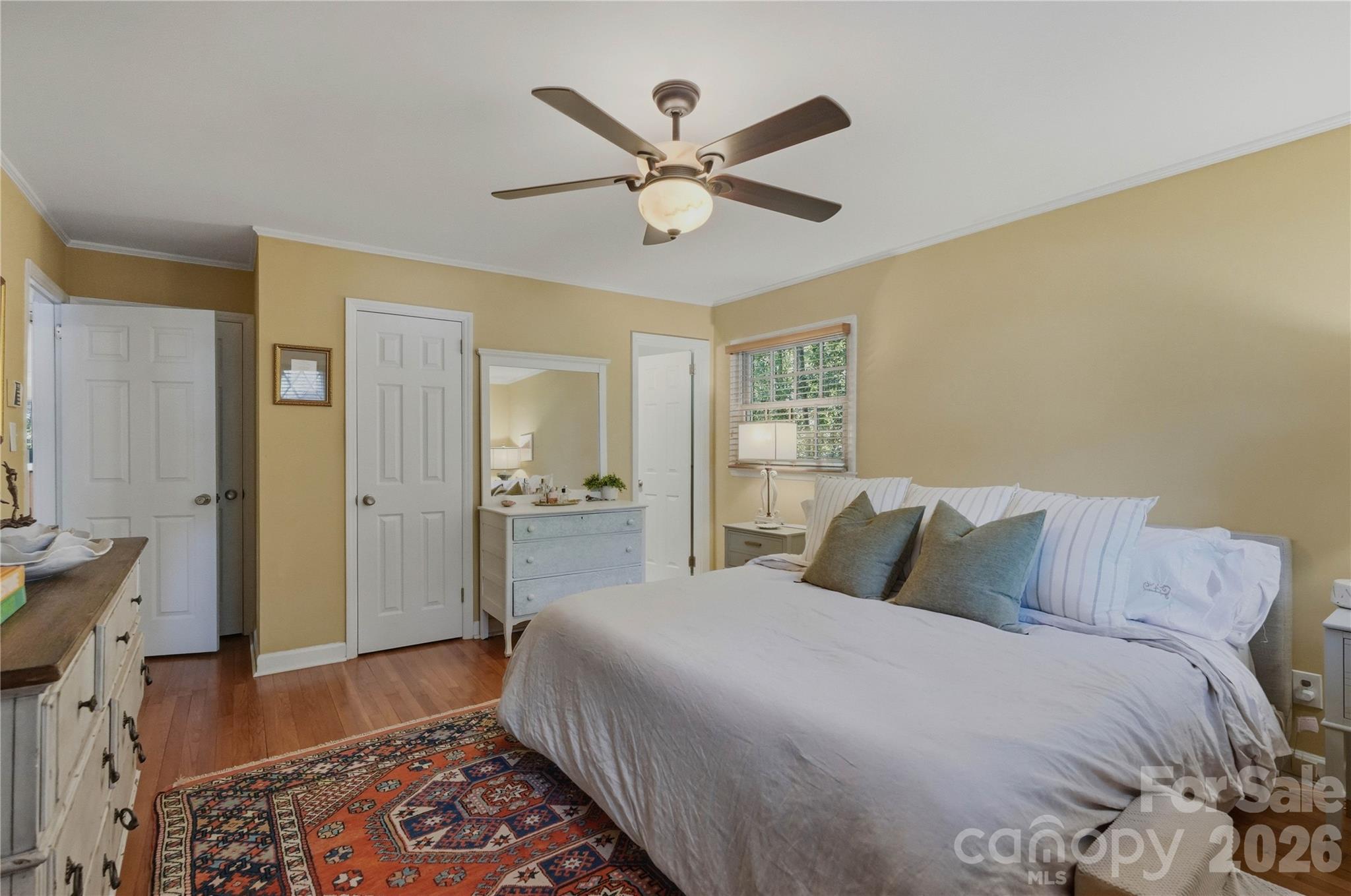 6014 Glenridge Road — Charlotte