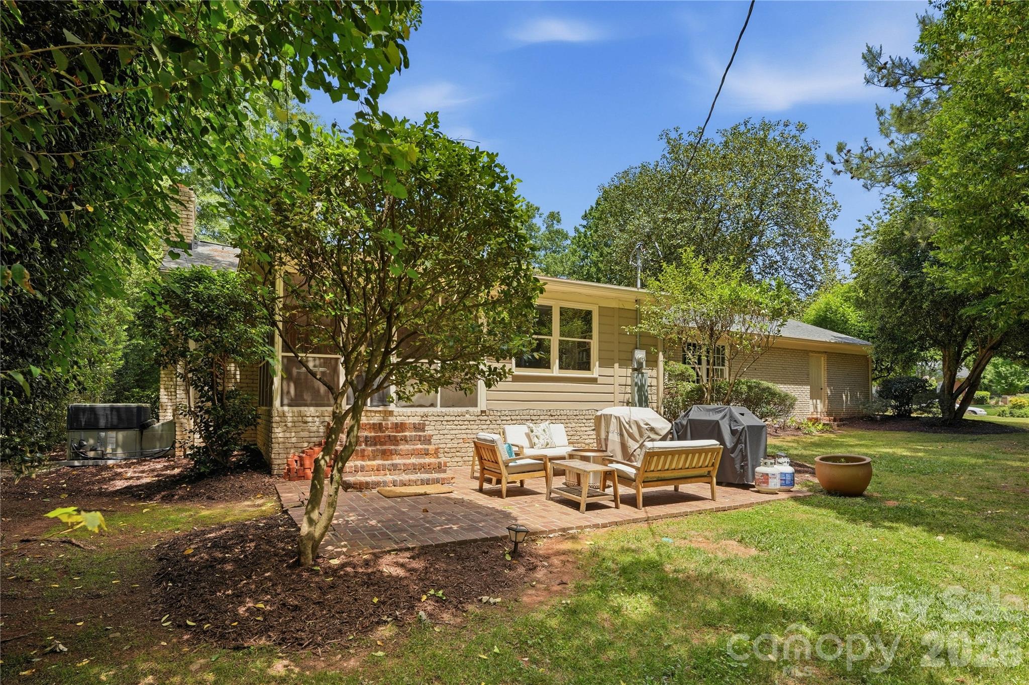 6014 Glenridge Road — Charlotte