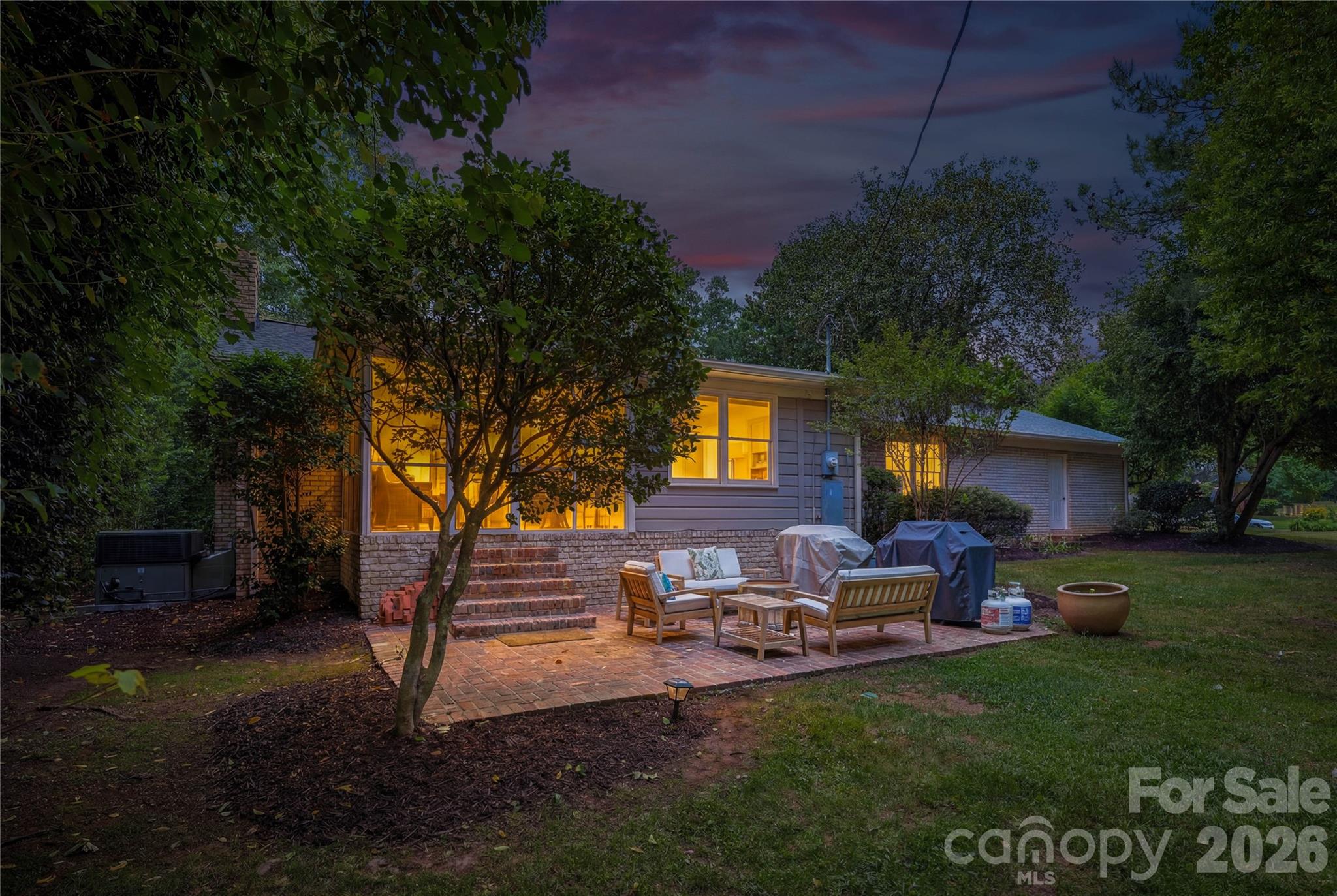 6014 Glenridge Road — Charlotte