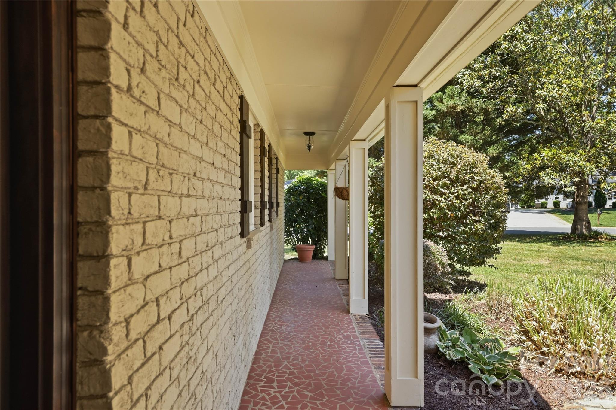 6014 Glenridge Road — Charlotte