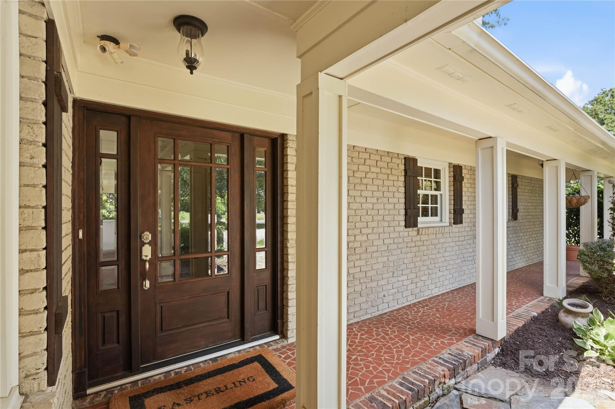 6014 Glenridge Road — Charlotte