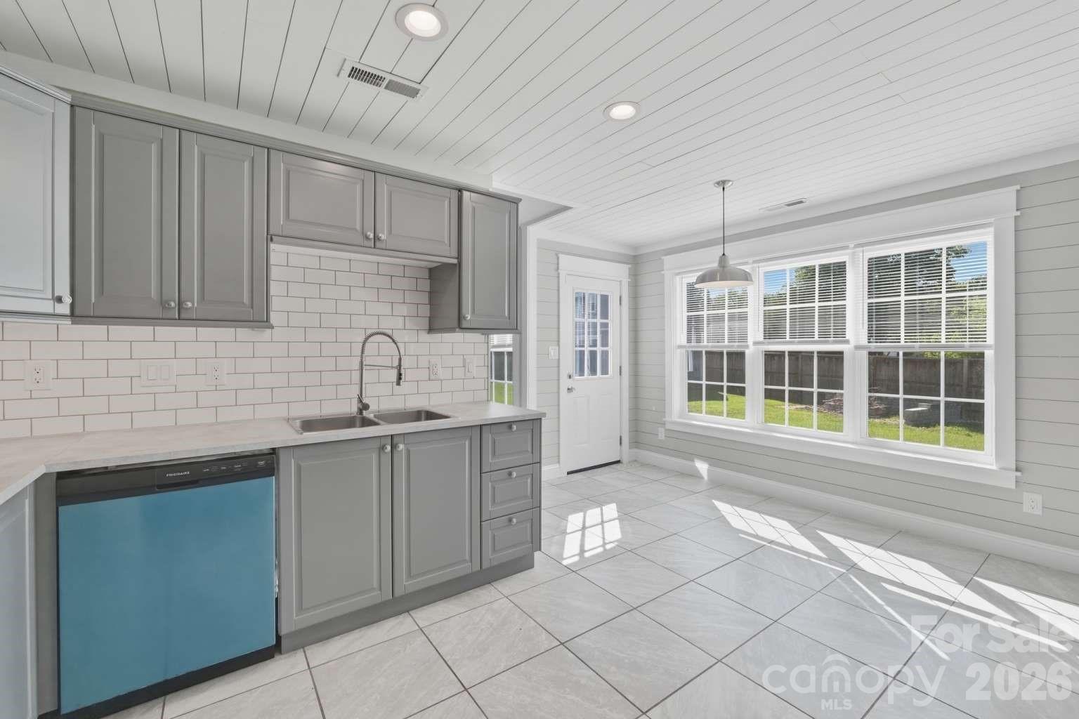 4306 Windjammer Court SW — Concord
