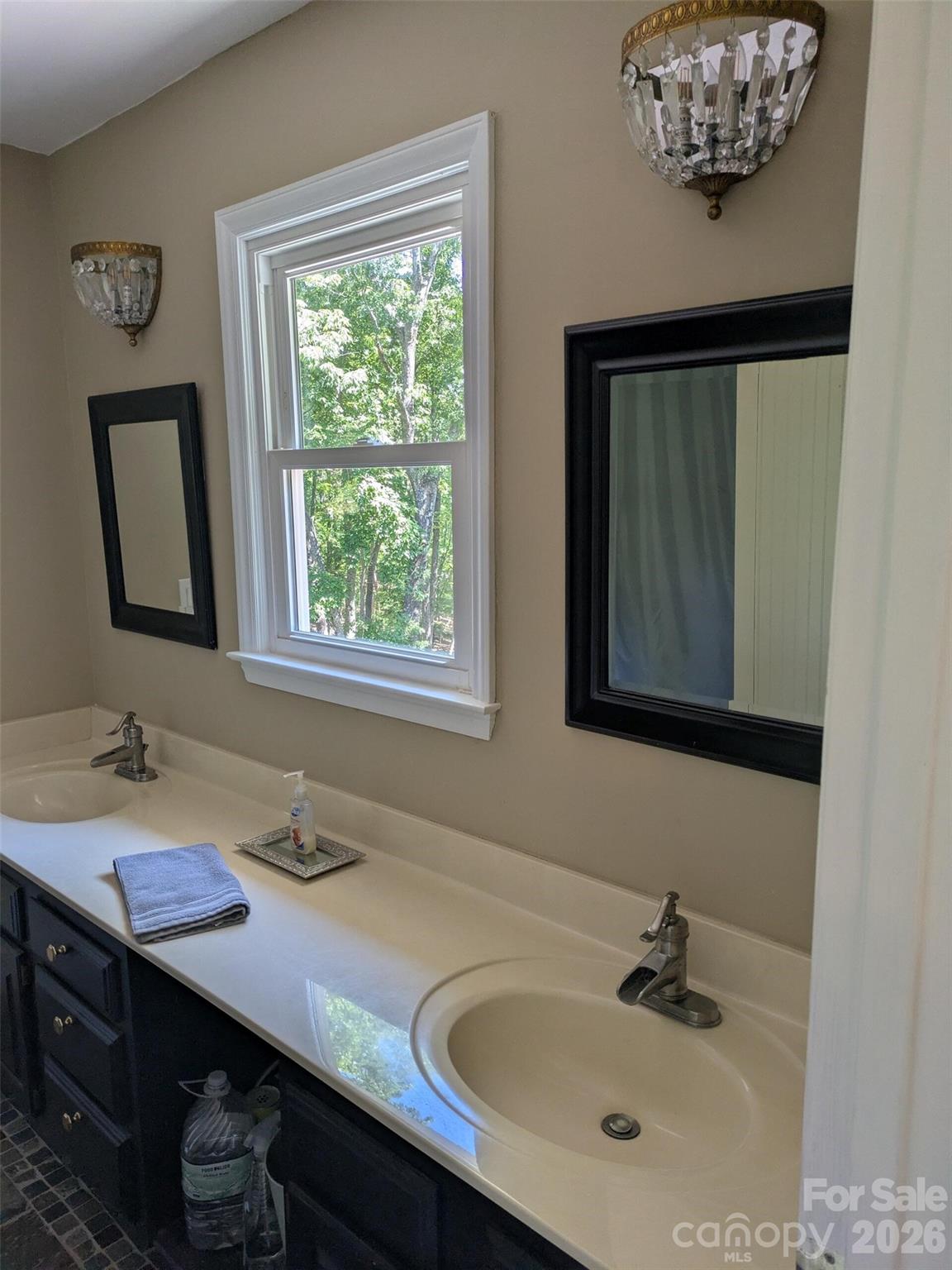 675 Fox Run Lane — Tryon