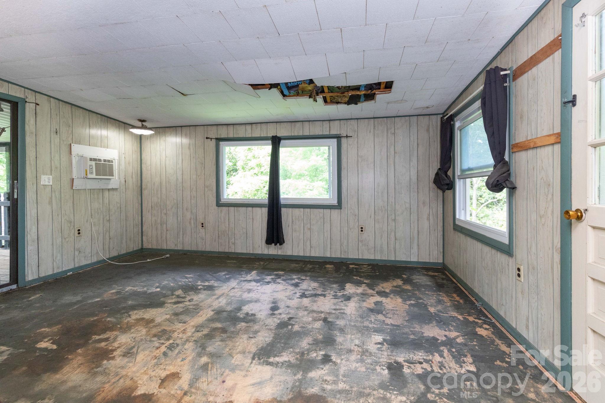 71 Cub Road — Asheville