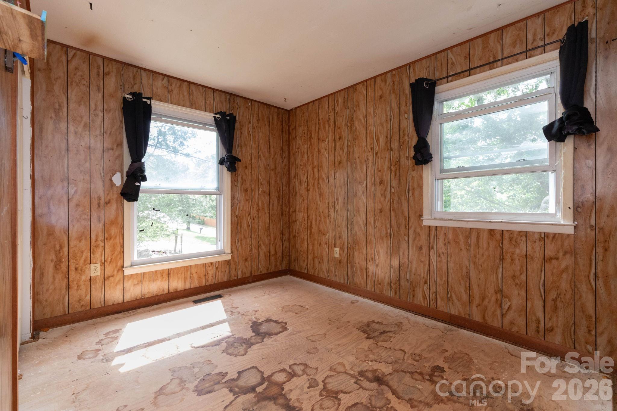 71 Cub Road — Asheville