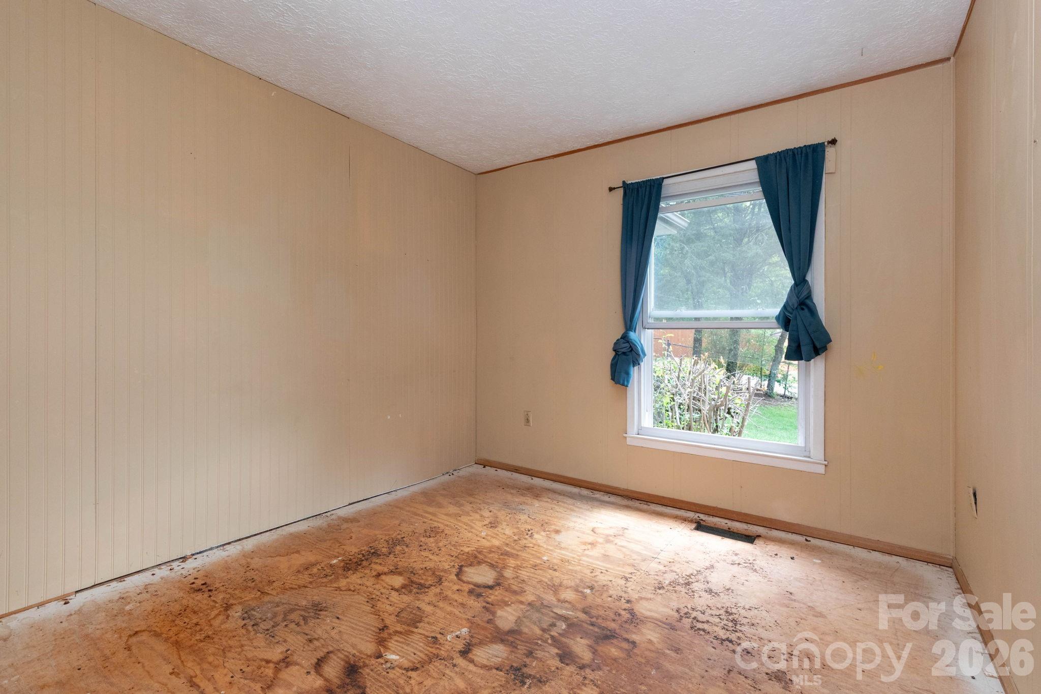 71 Cub Road — Asheville