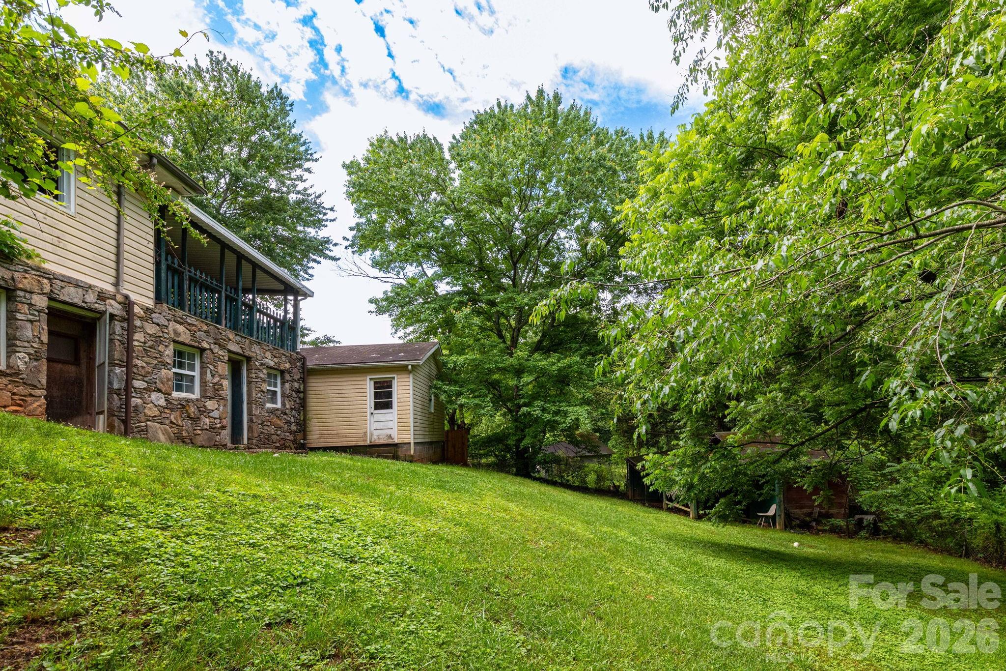 71 Cub Road — Asheville