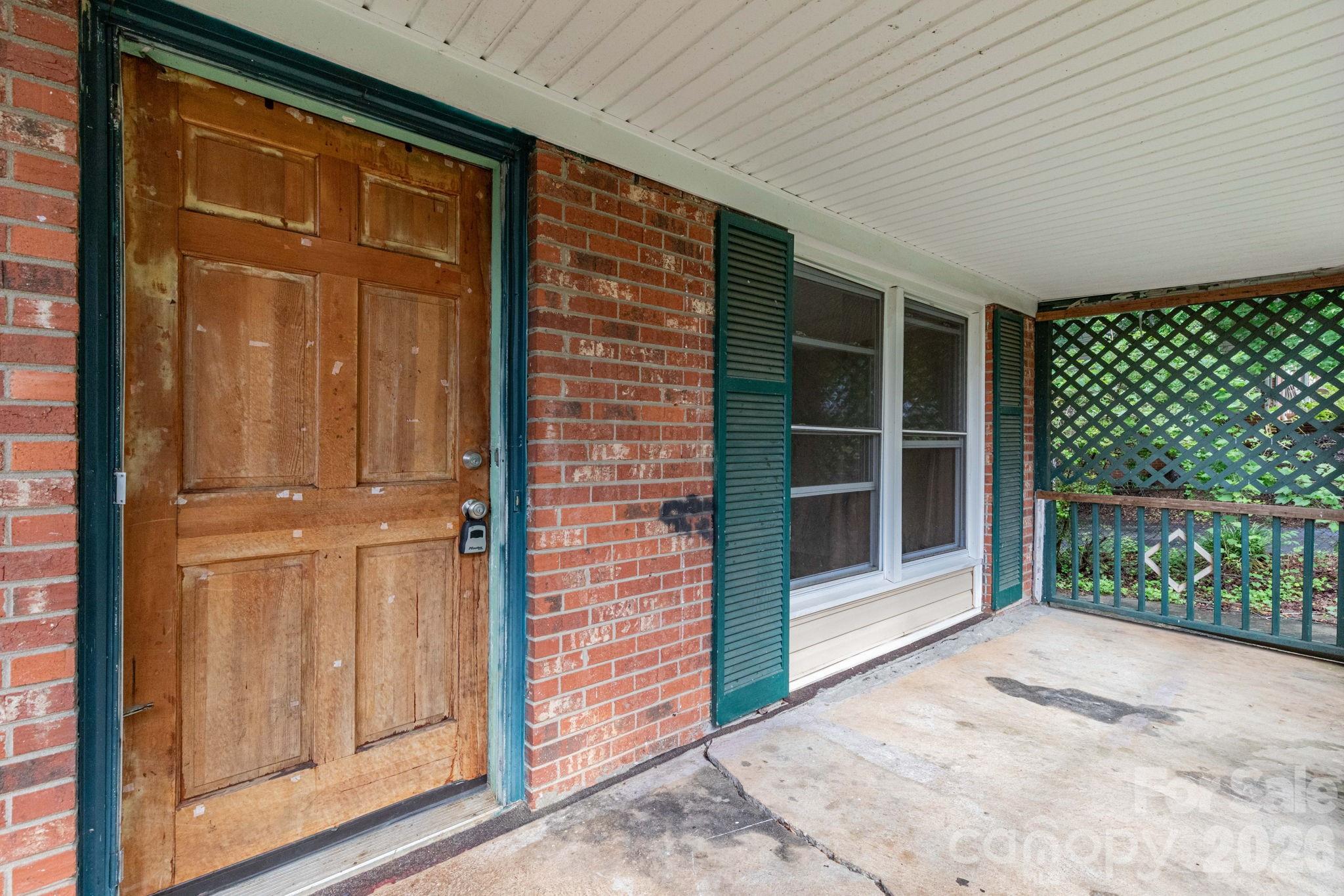 71 Cub Road — Asheville