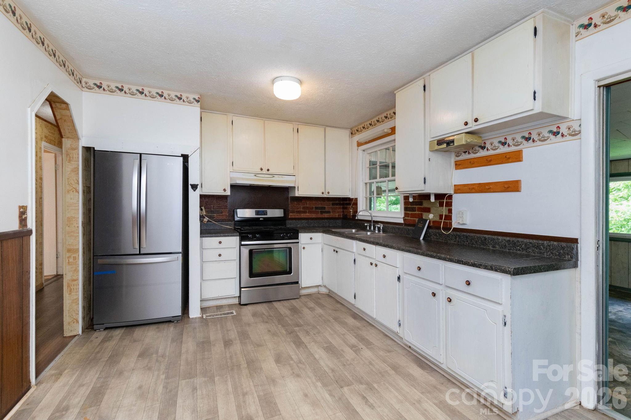 71 Cub Road — Asheville