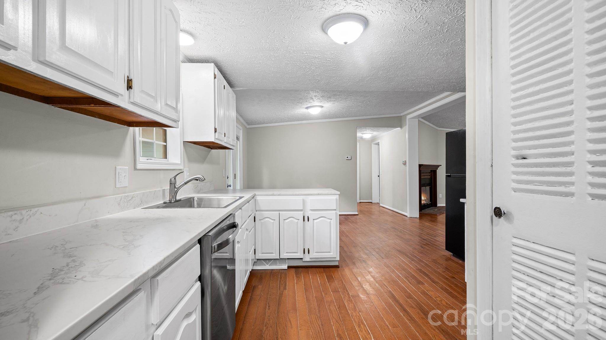 103 Thunder Road — China Grove