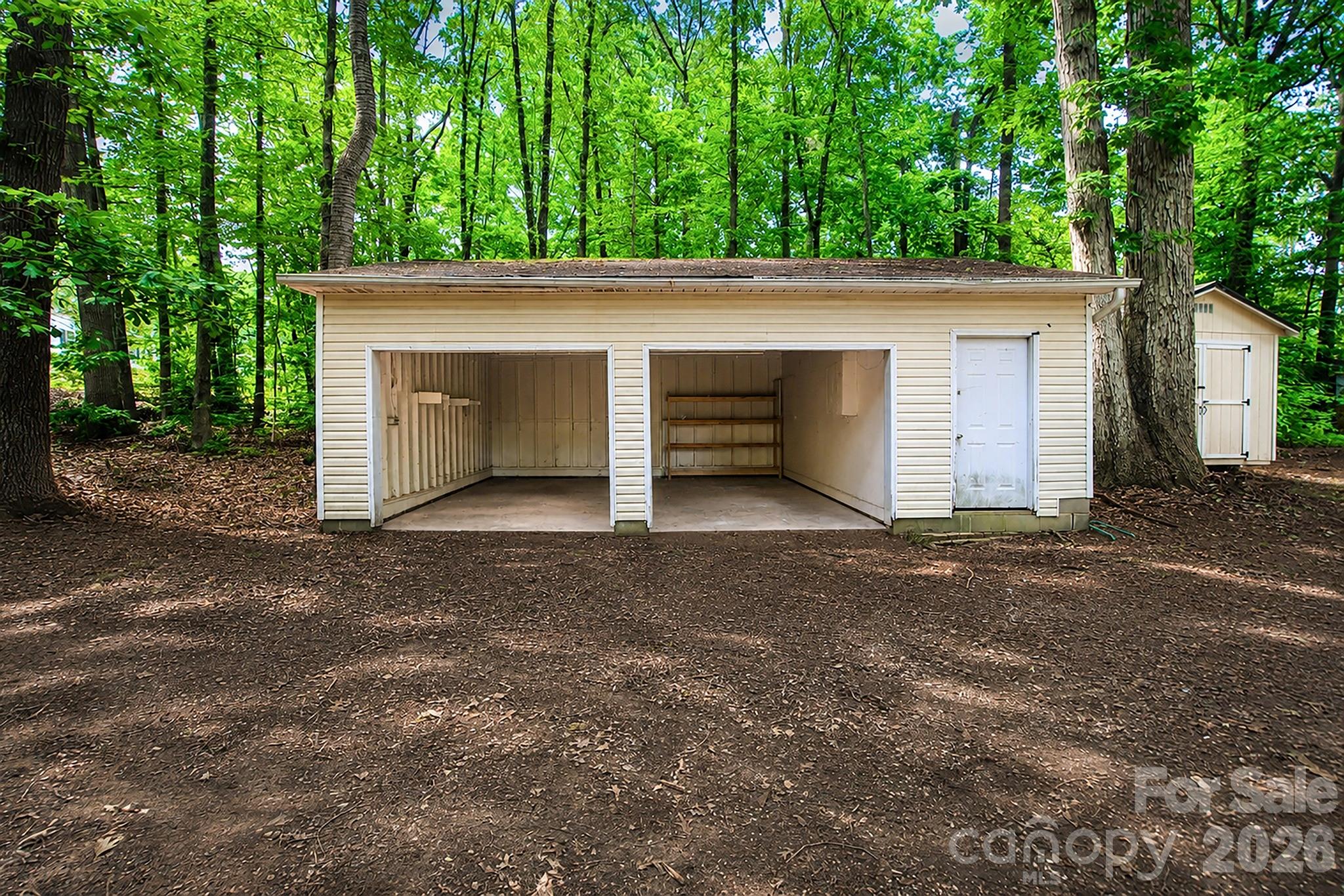 103 Thunder Road — China Grove
