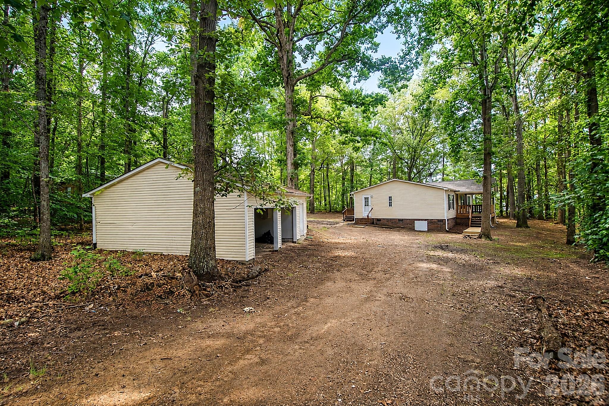 103 Thunder Road — China Grove