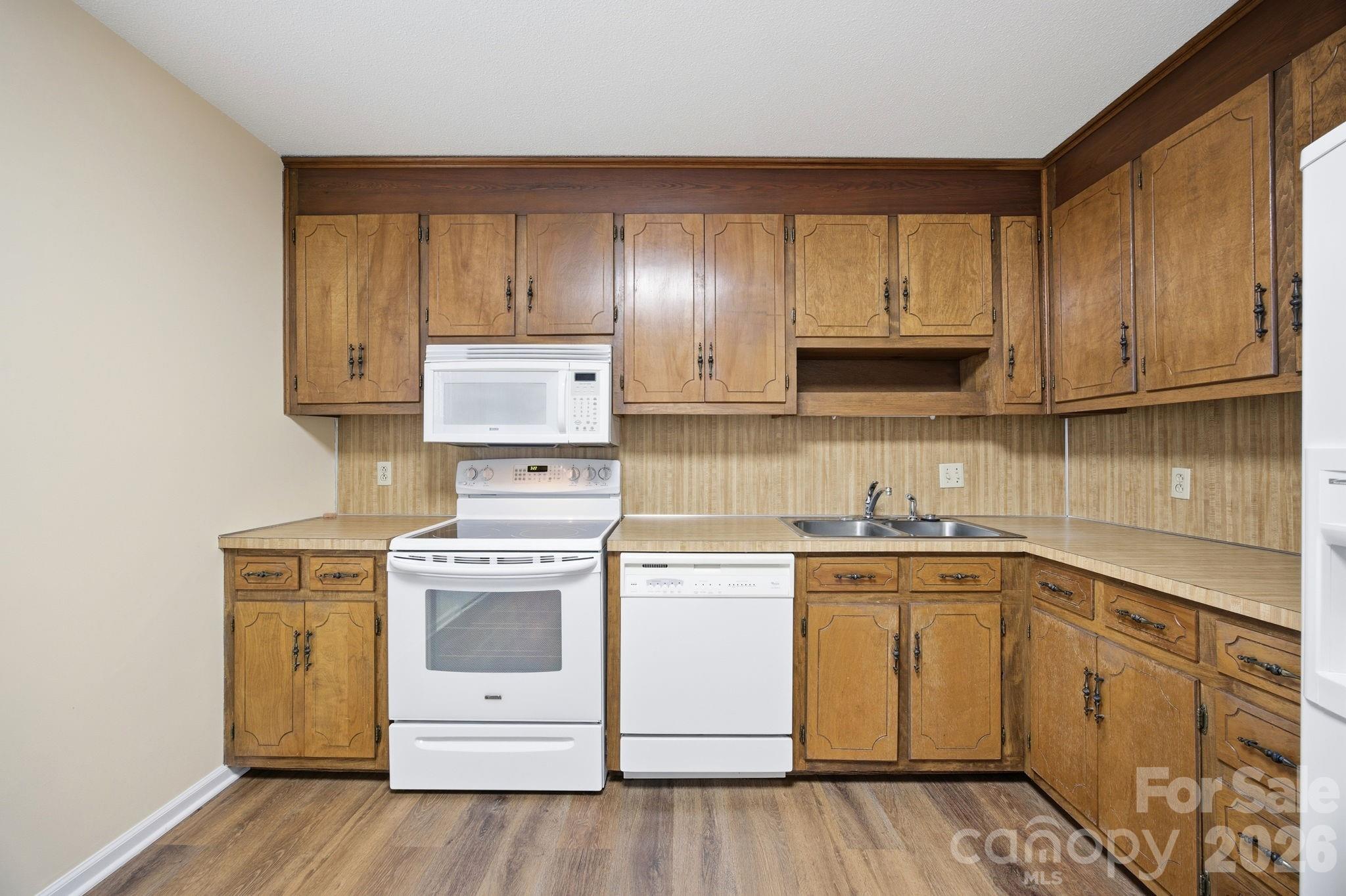 1300 Larchmont Place #411 — Salisbury