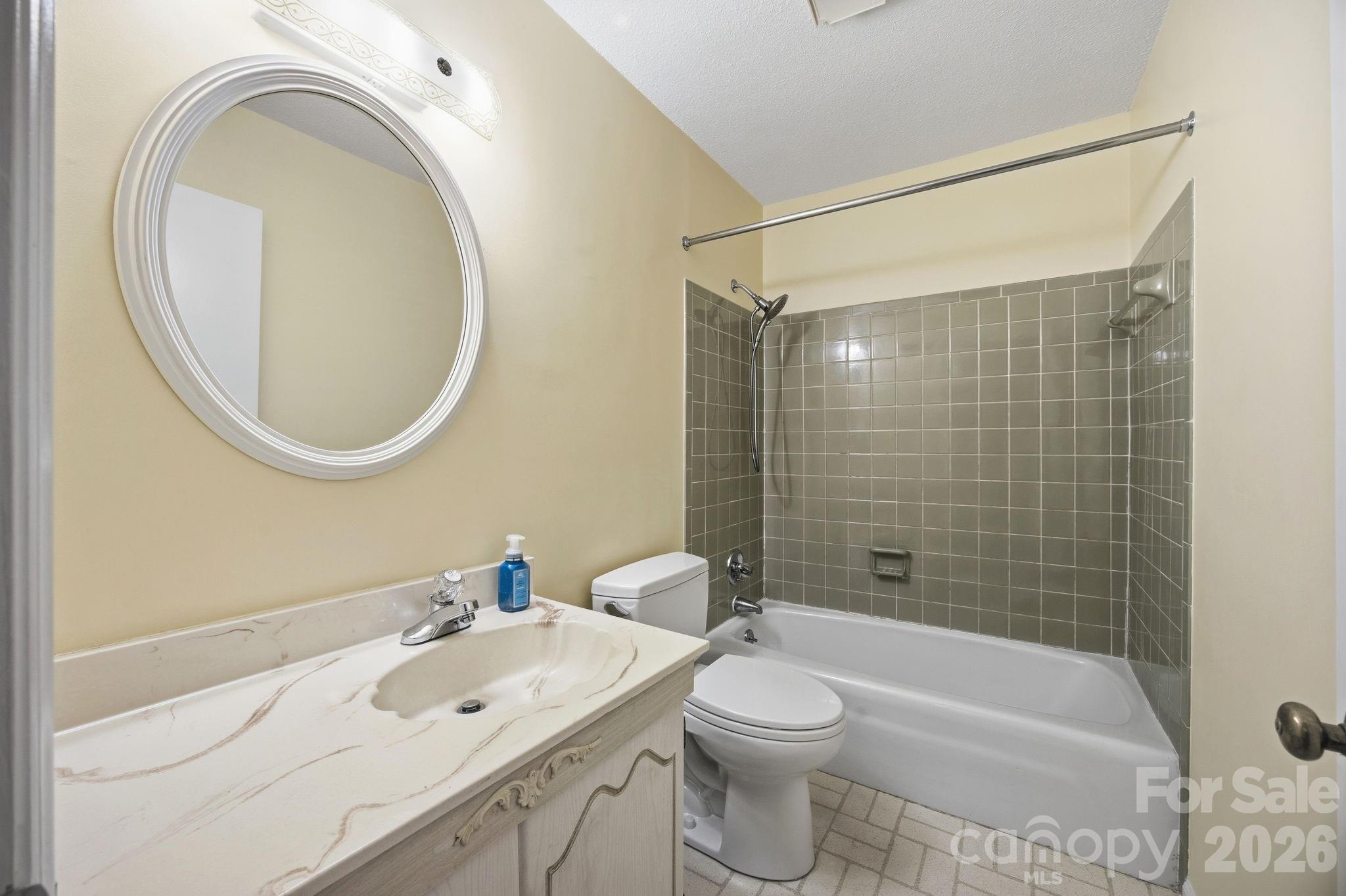 1300 Larchmont Place #411 — Salisbury