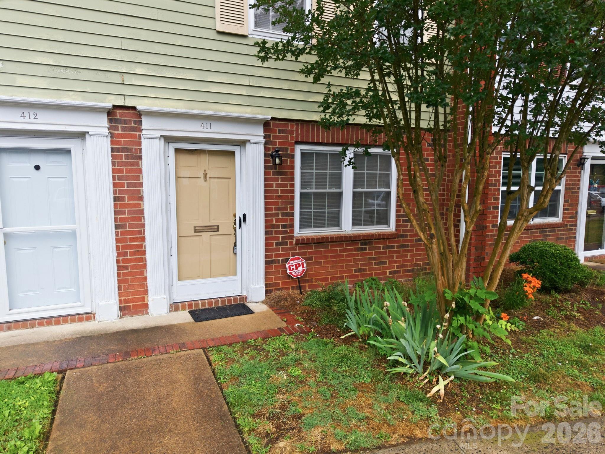 1300 Larchmont Place #411 — Salisbury