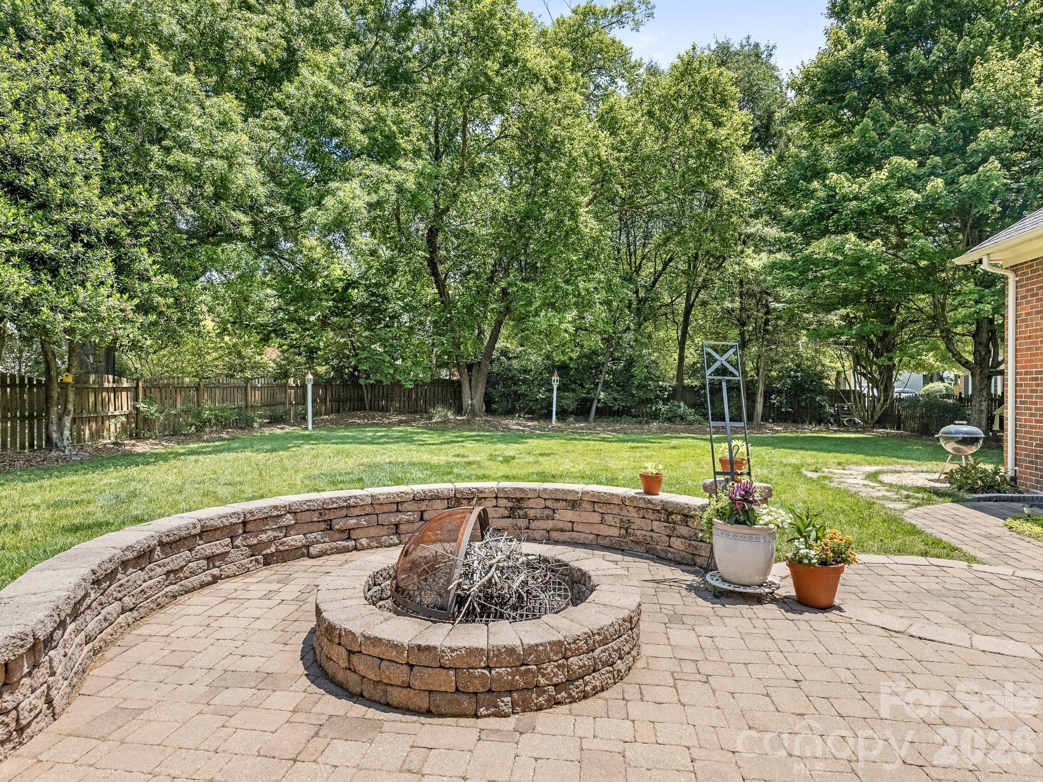 9627 Penshurst Trace — Charlotte