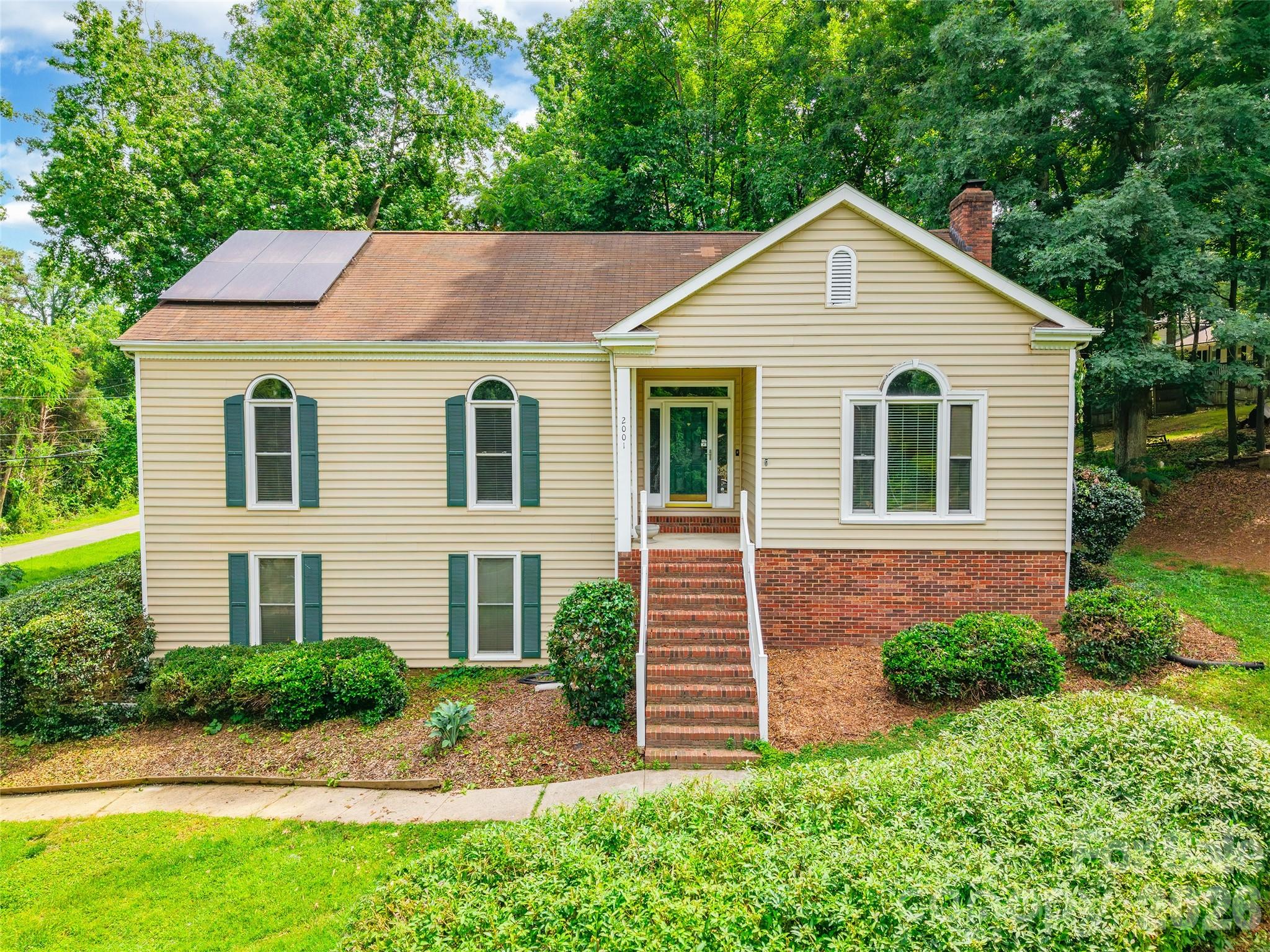 2001 Colony Hill Drive — Charlotte