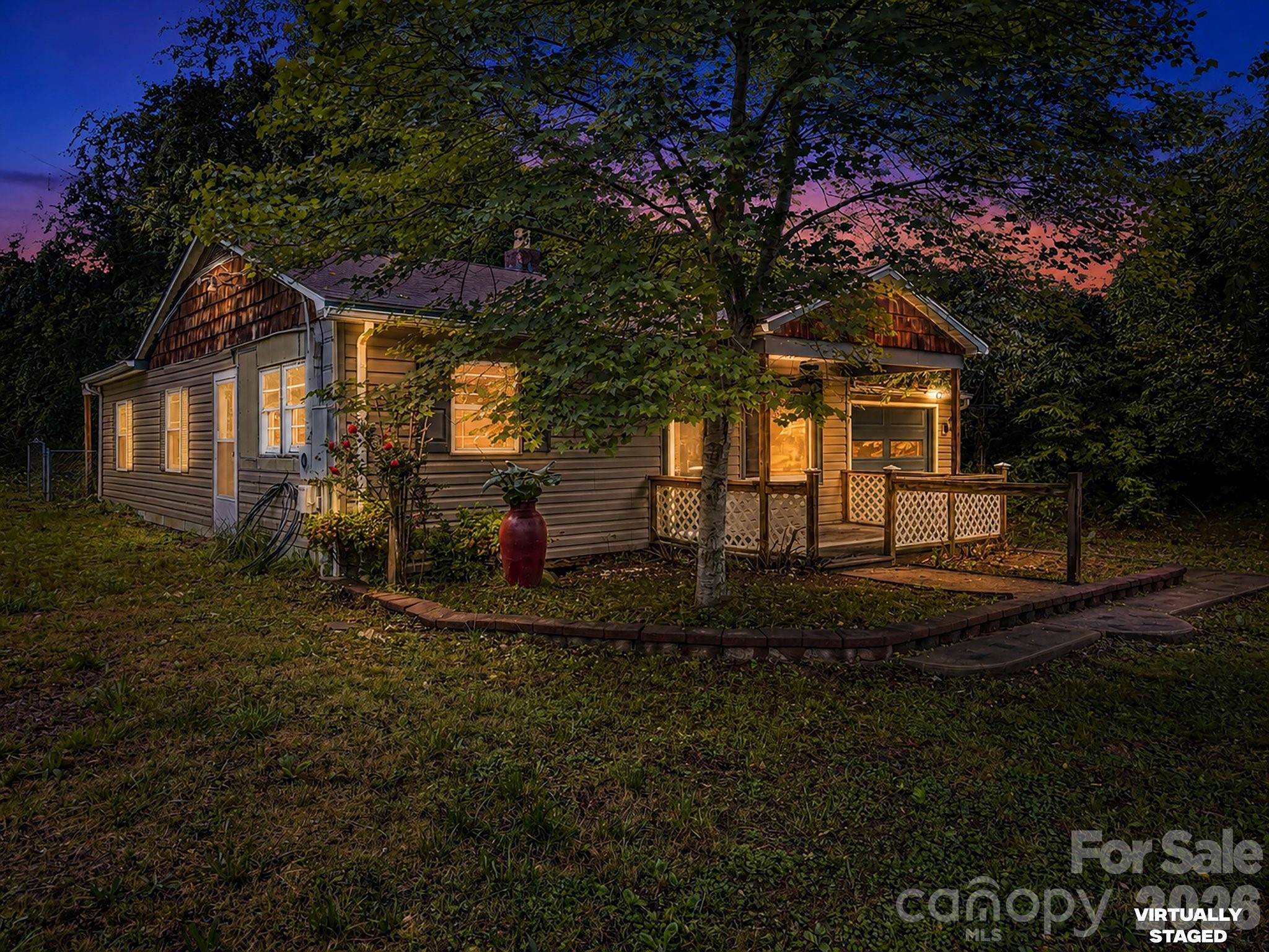 2346 Collettsville Road — Lenoir