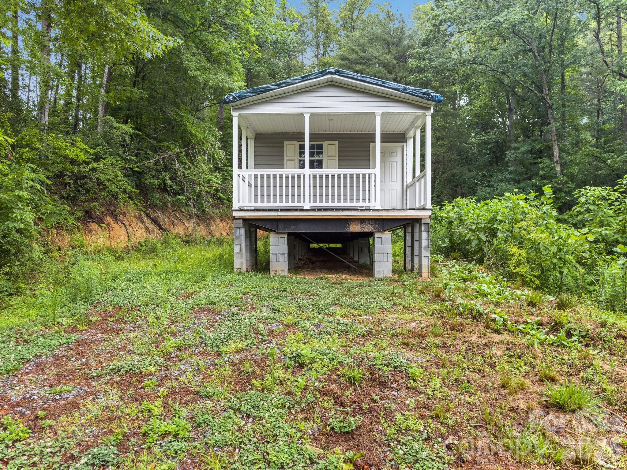 2346 Collettsville Road — Lenoir