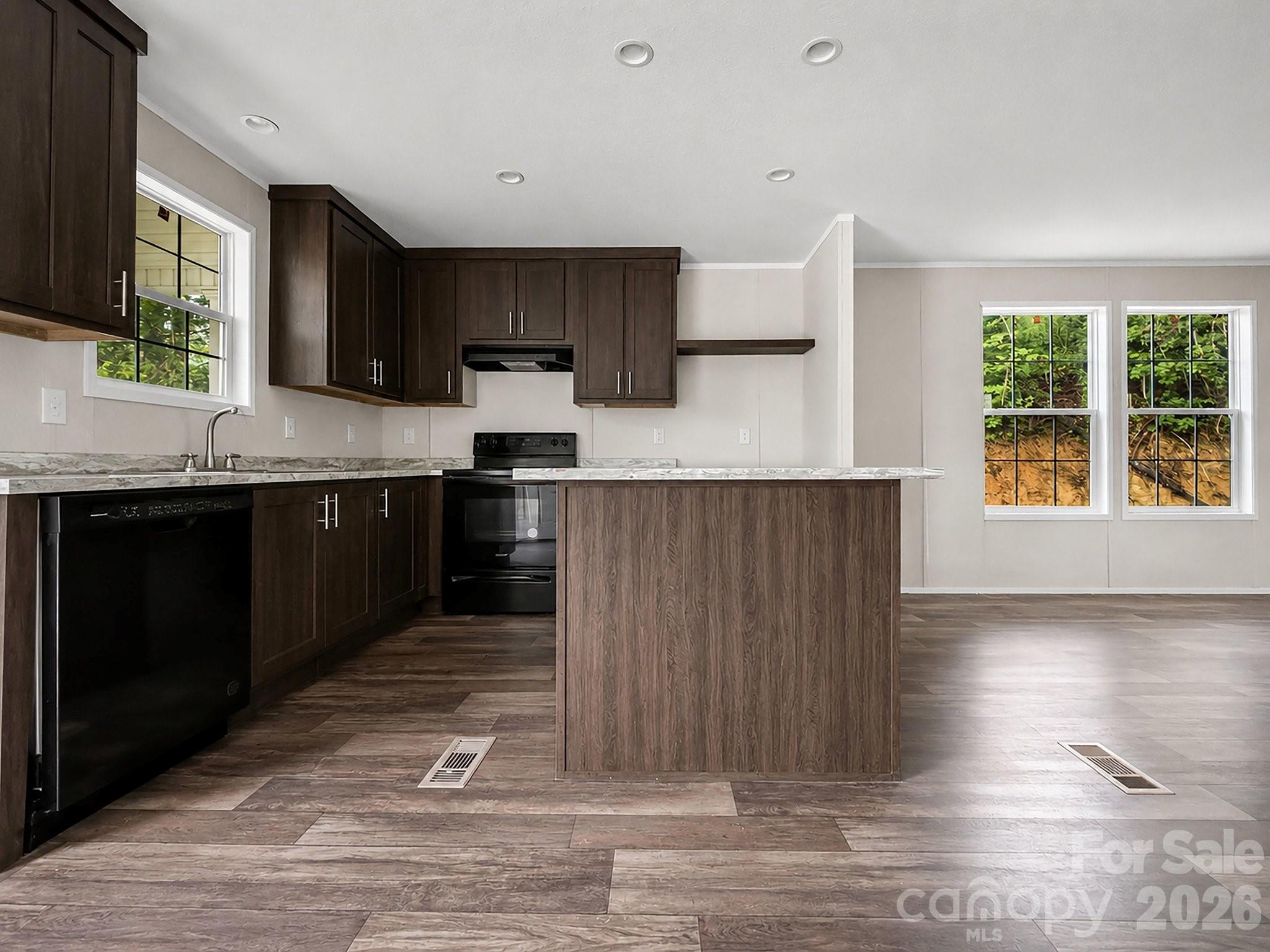 2346 Collettsville Road — Lenoir