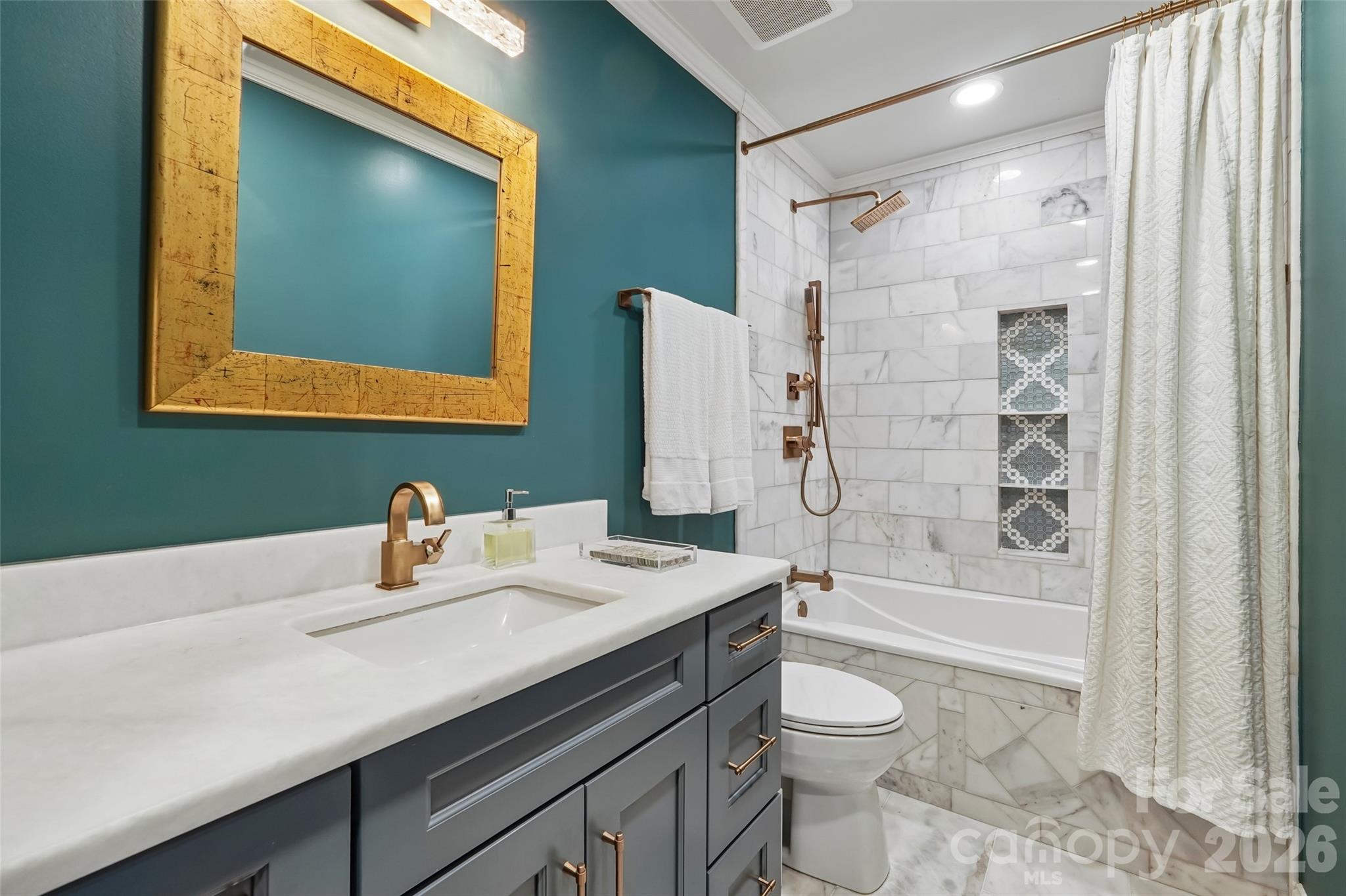320 Canvasback Road — Mooresville