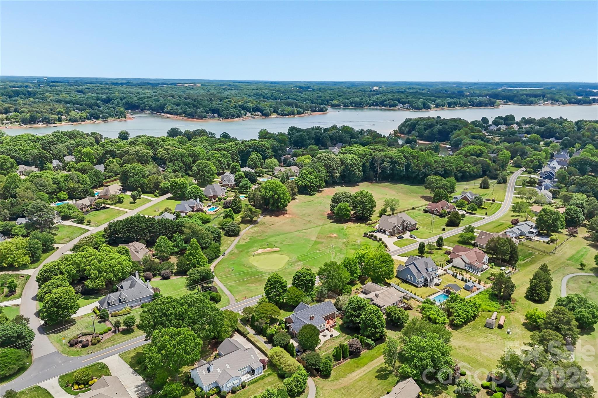 320 Canvasback Road — Mooresville
