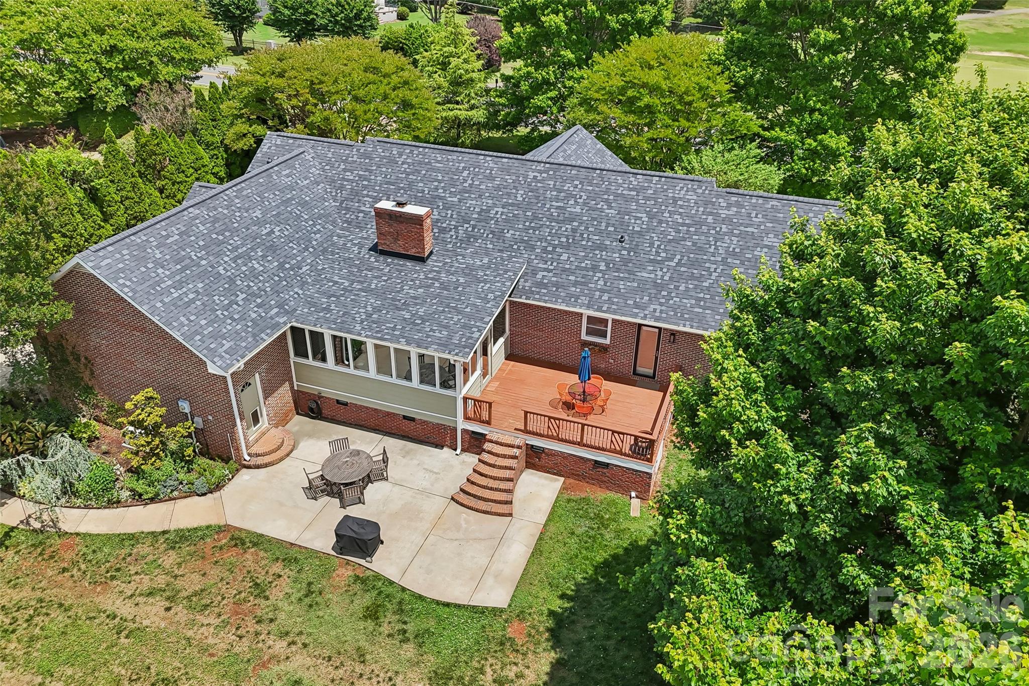 320 Canvasback Road — Mooresville