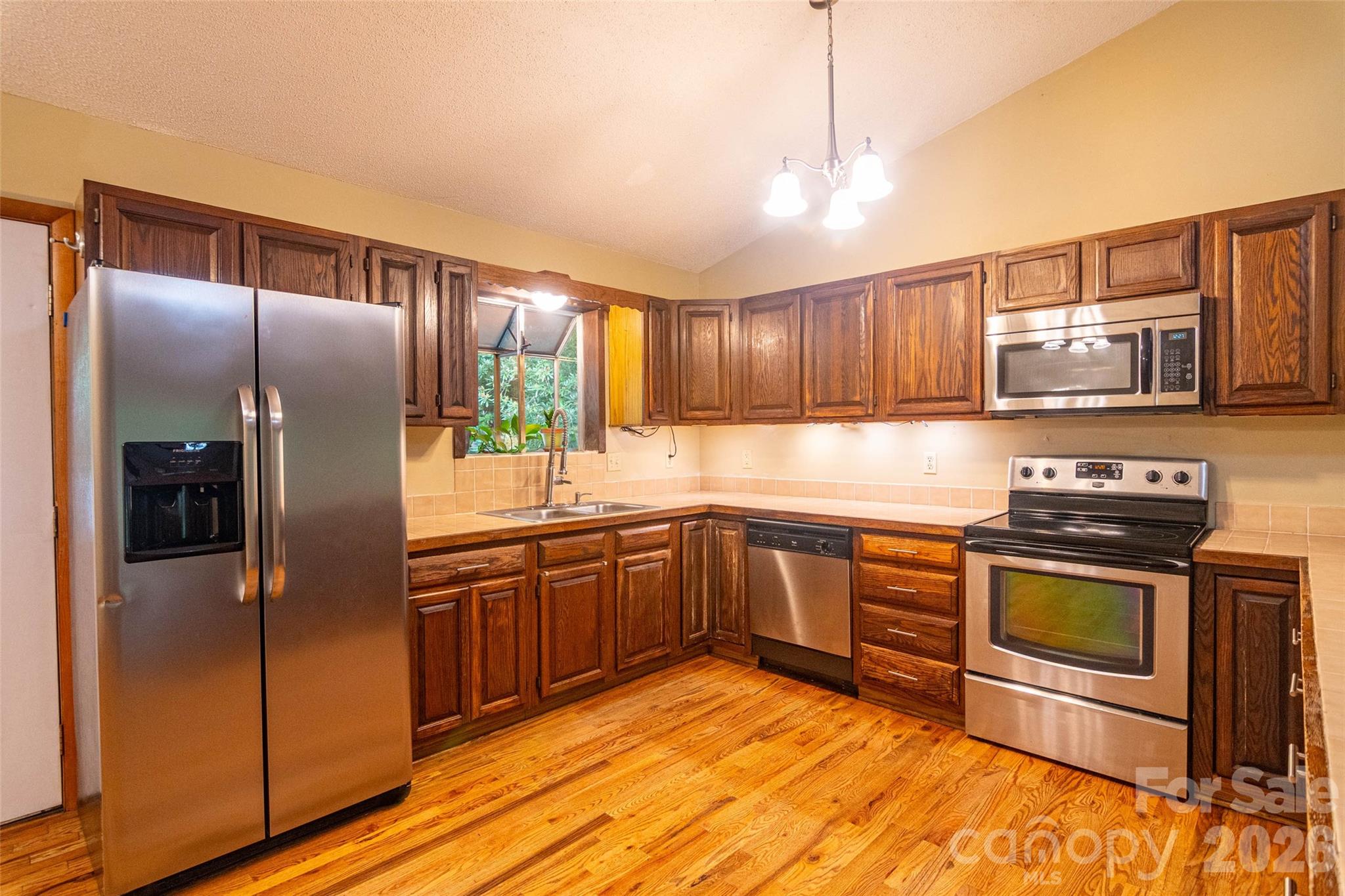 4105 Pickens Highway — Rosman