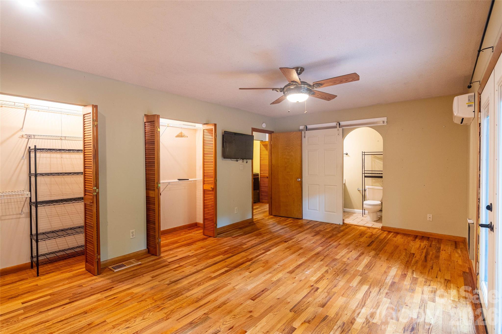 4105 Pickens Highway — Rosman