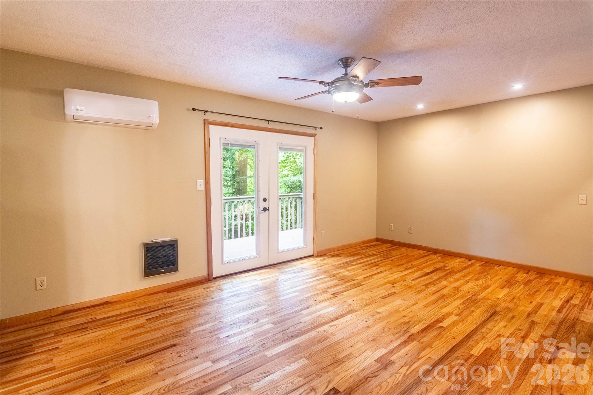 4105 Pickens Highway — Rosman
