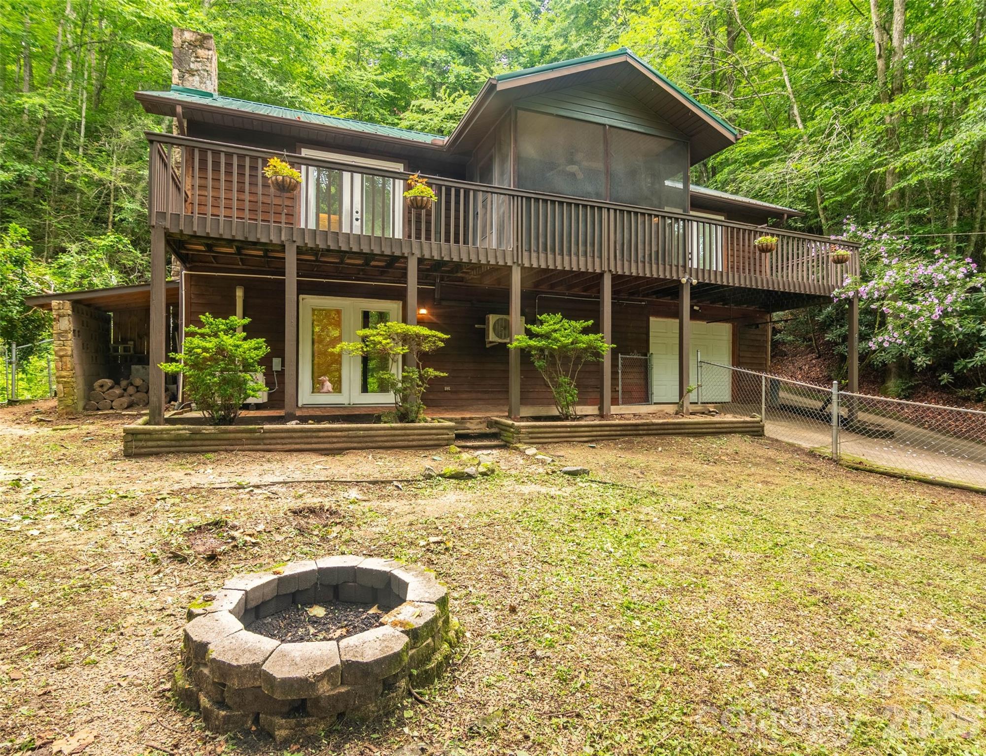 4105 Pickens Highway — Rosman