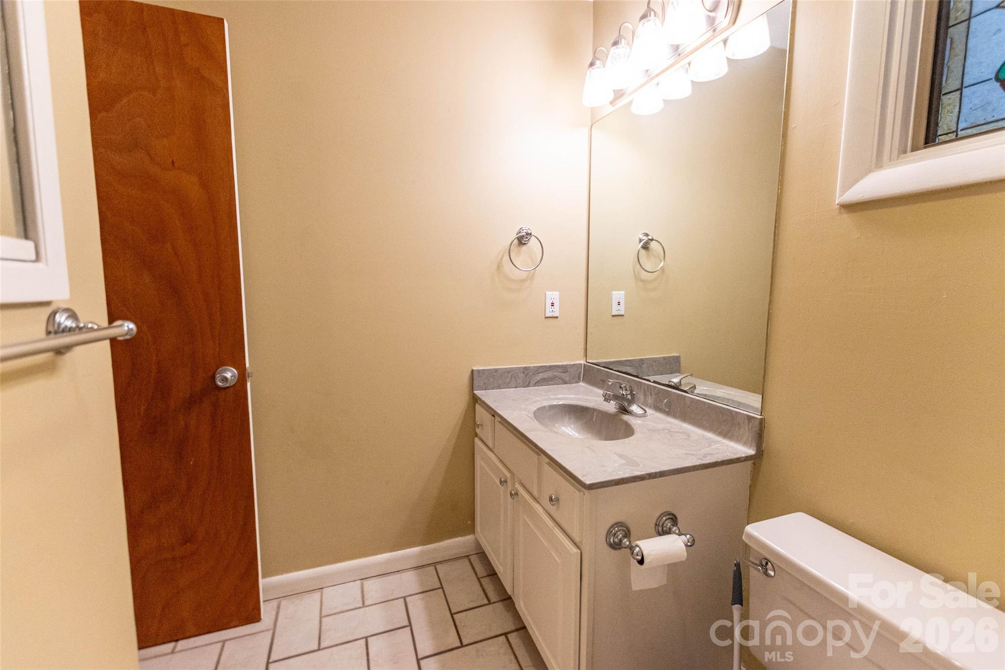 4105 Pickens Highway — Rosman