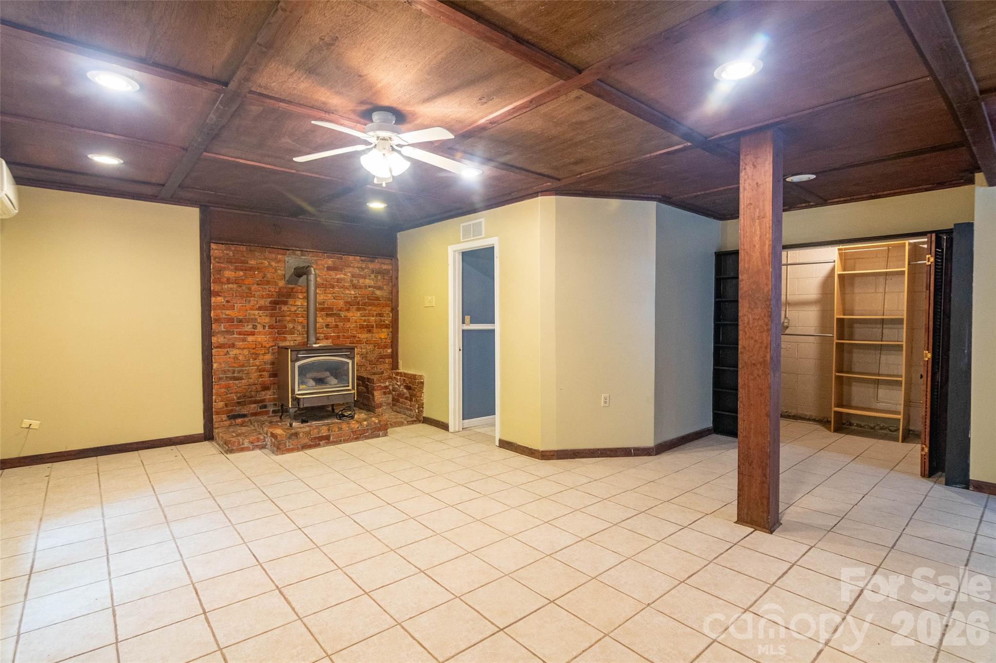 4105 Pickens Highway — Rosman