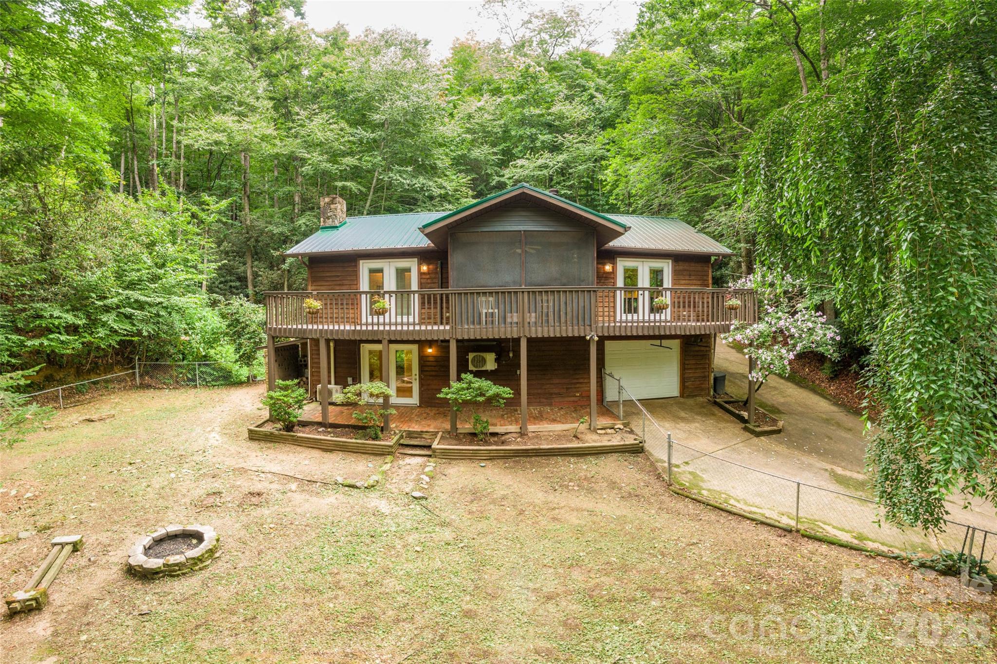 4105 Pickens Highway — Rosman
