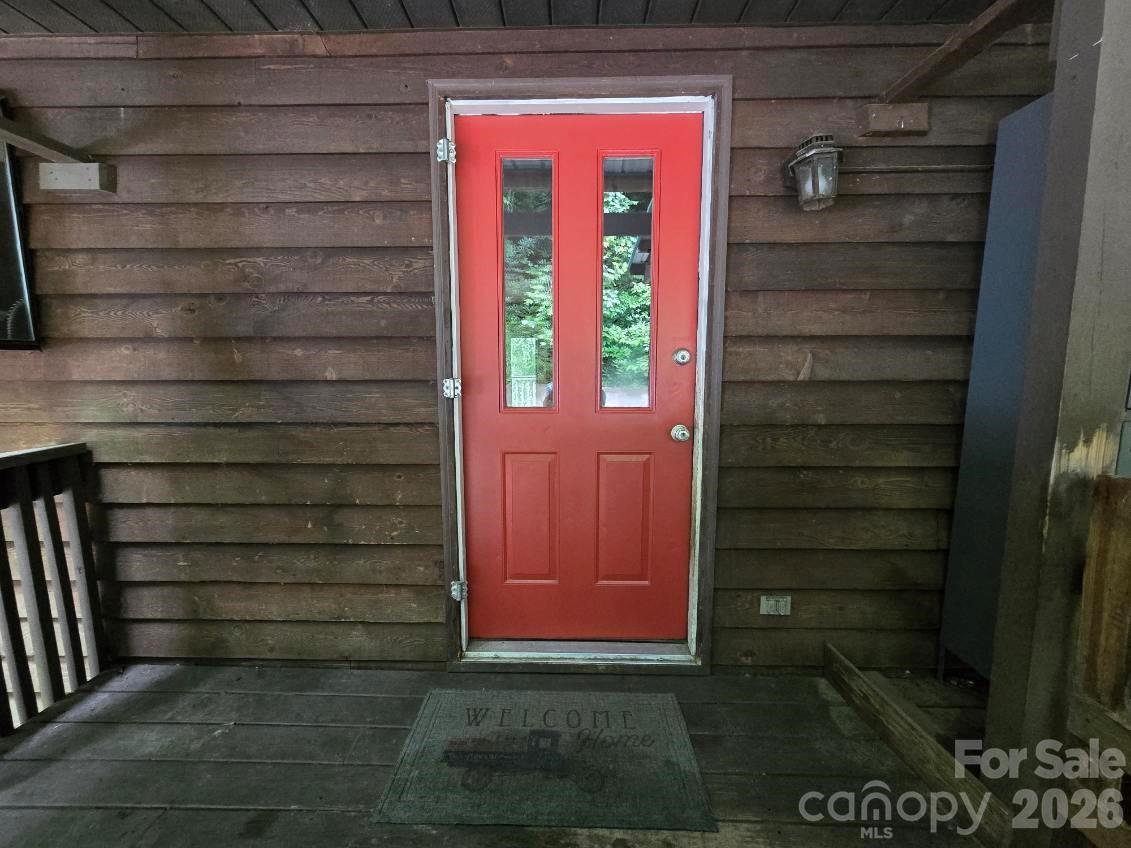 4105 Pickens Highway — Rosman