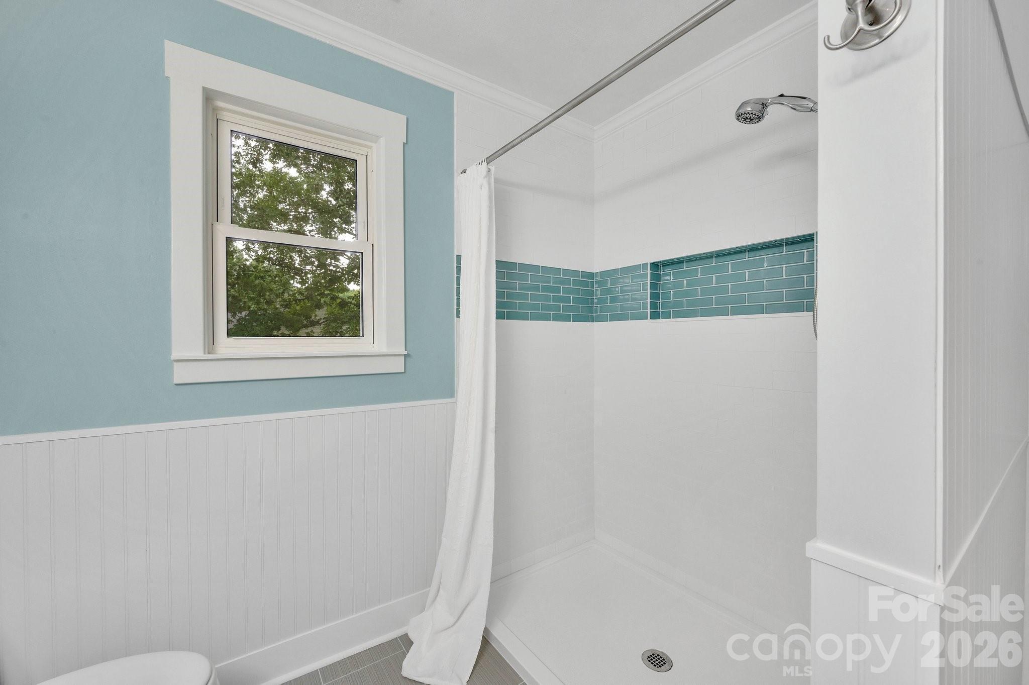 1637 Winthrop Lane — Monroe