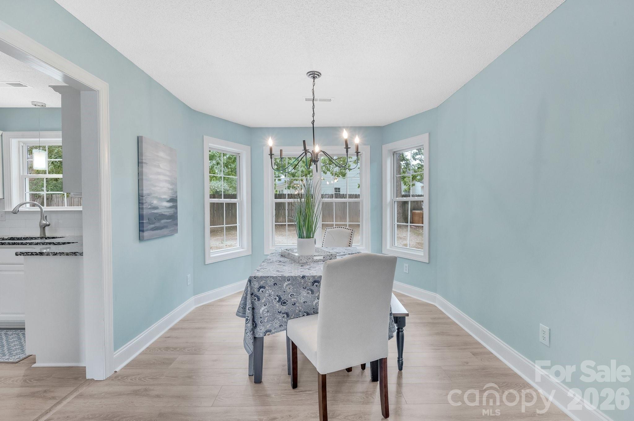 1637 Winthrop Lane — Monroe