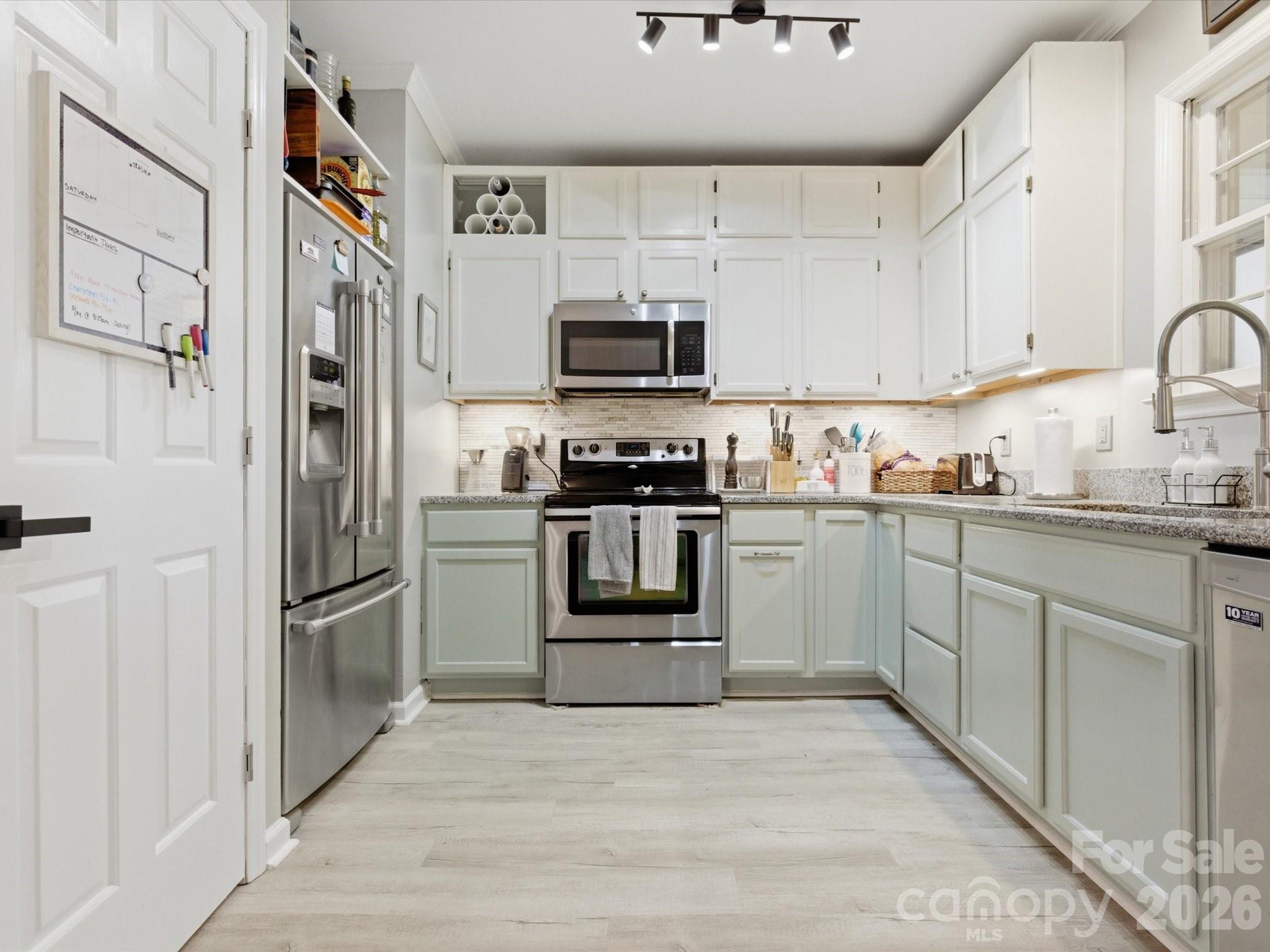3304 Selwyn Farms Lane #3 — Charlotte