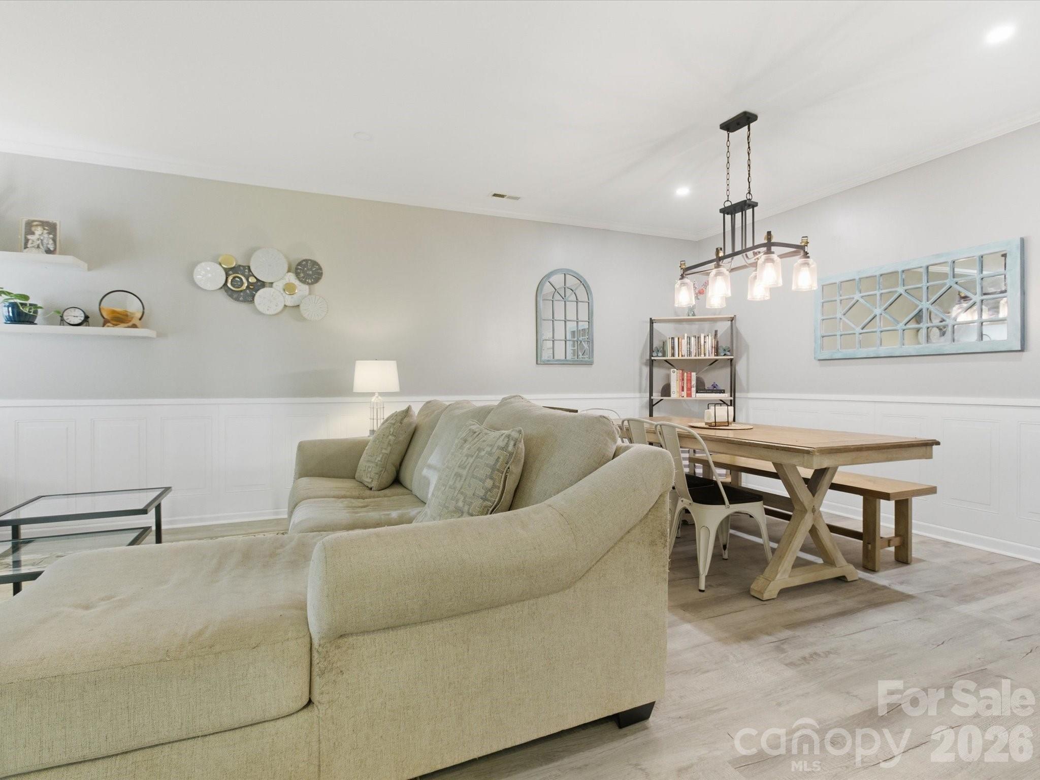 3304 Selwyn Farms Lane #3 — Charlotte