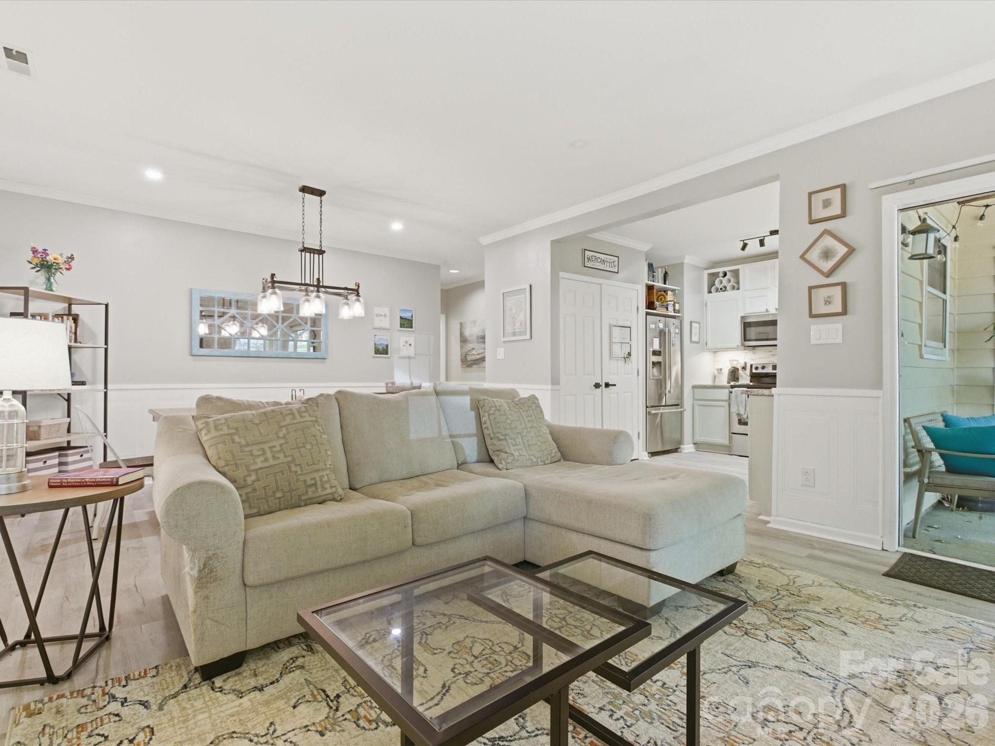 3304 Selwyn Farms Lane #3 — Charlotte