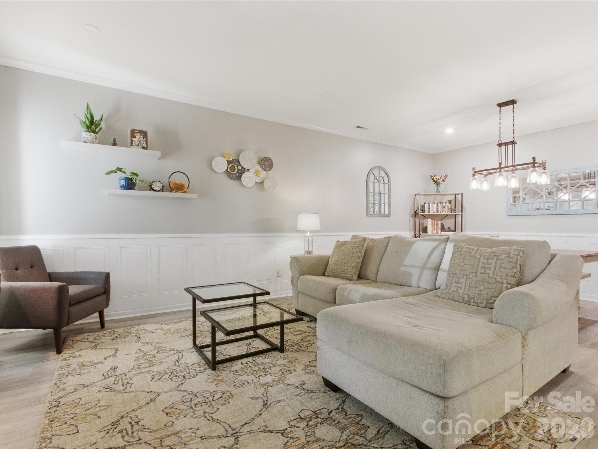 3304 Selwyn Farms Lane #3 — Charlotte